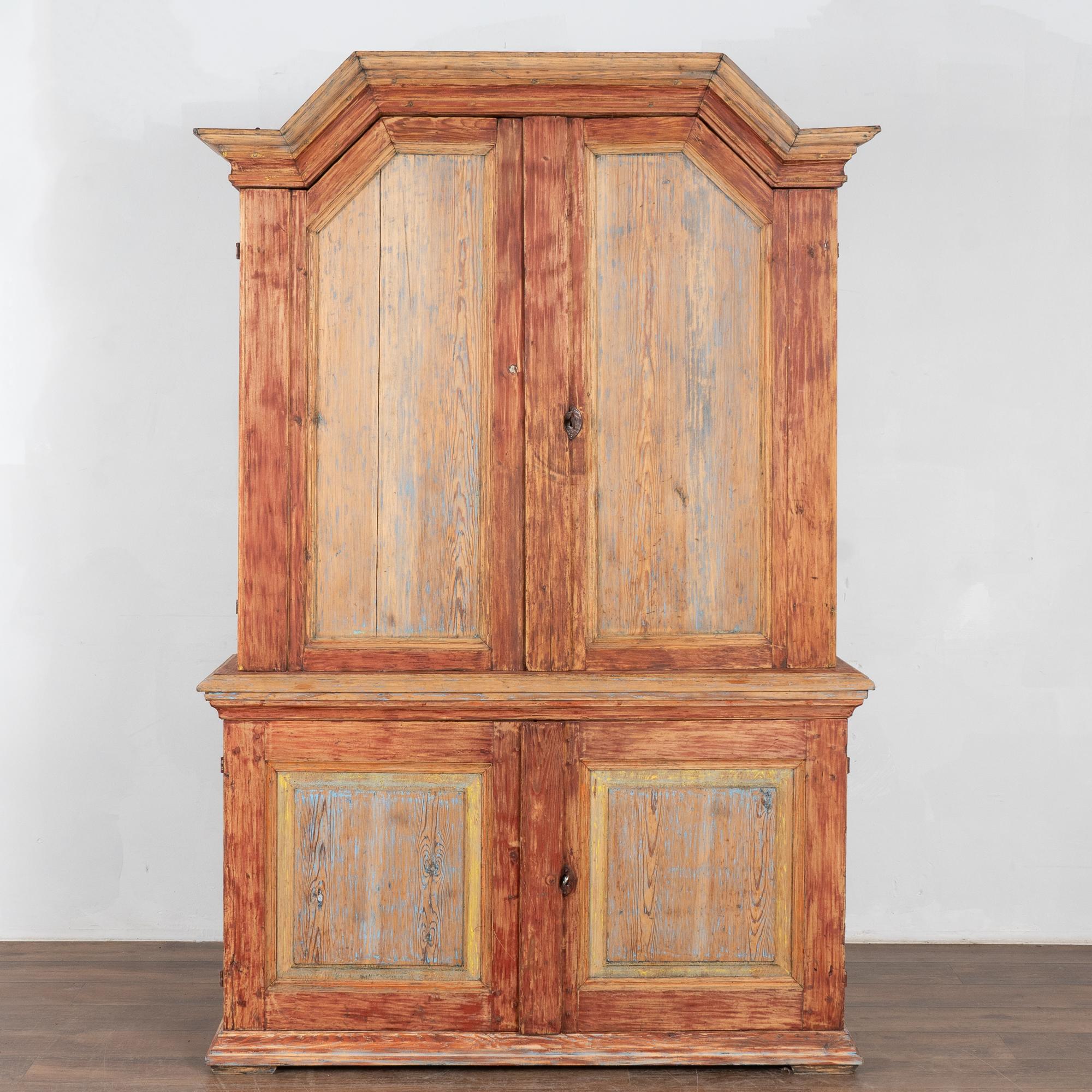 Suédois Armoire suédoise originale peinte en rouge vers 1820-40
