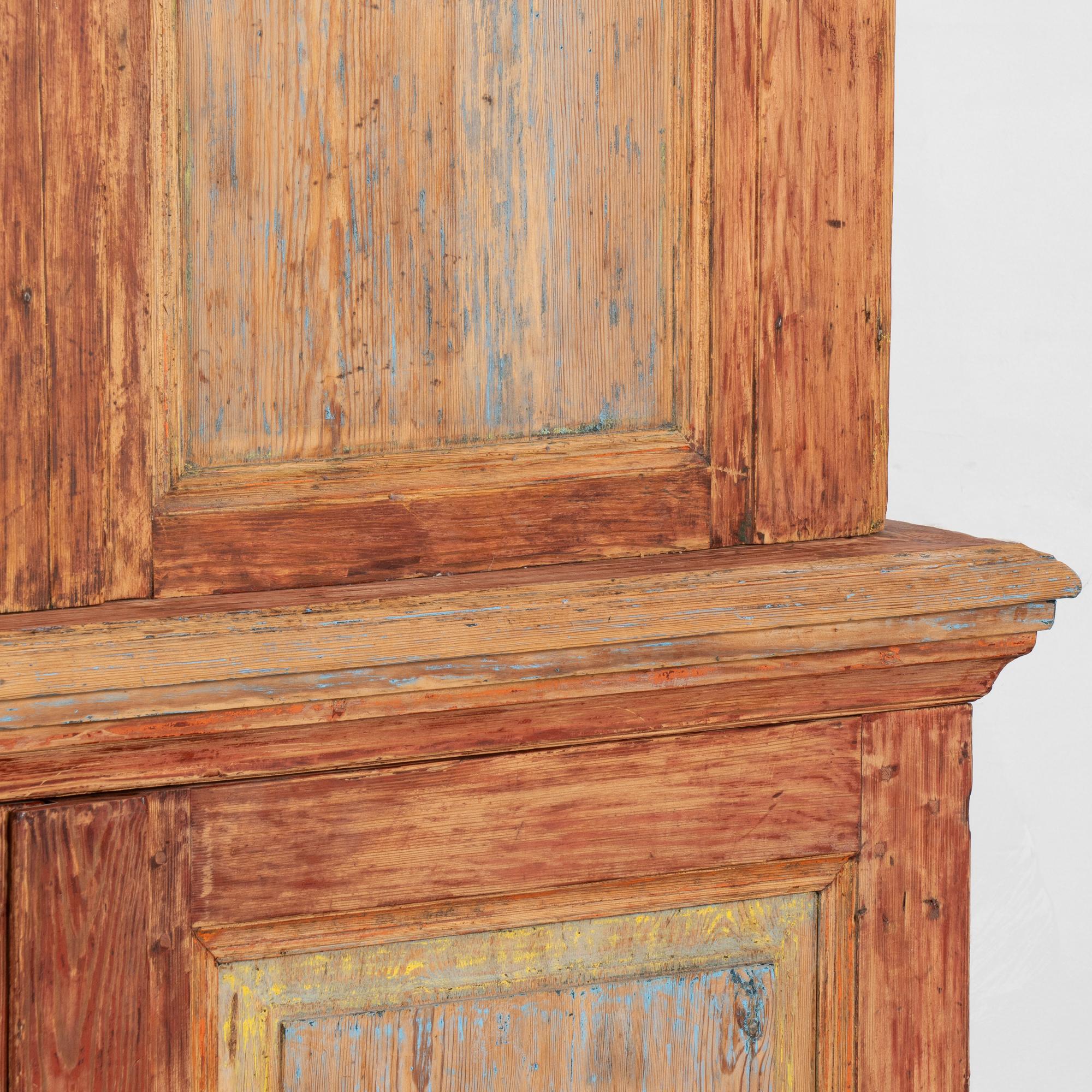 Armoire suédoise originale peinte en rouge vers 1820-40 1
