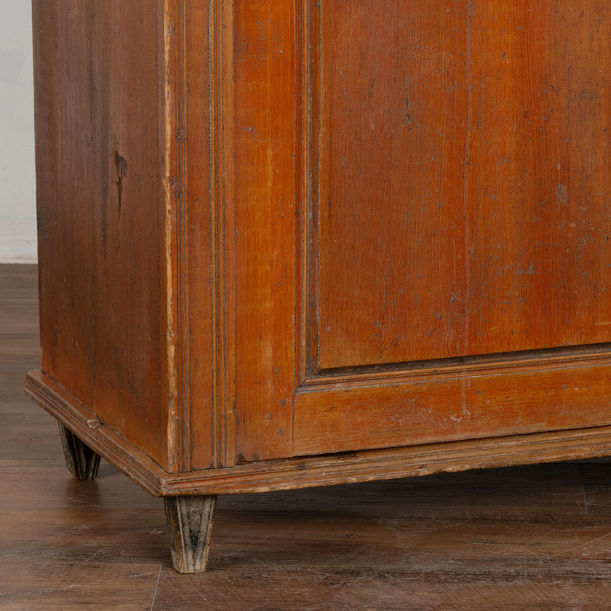 Original Red Painted Swedish Sideboard Cabinet, circa 1800-20 For Sale 3