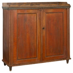 Buffet suédois original peint en rouge, vers 1800-20