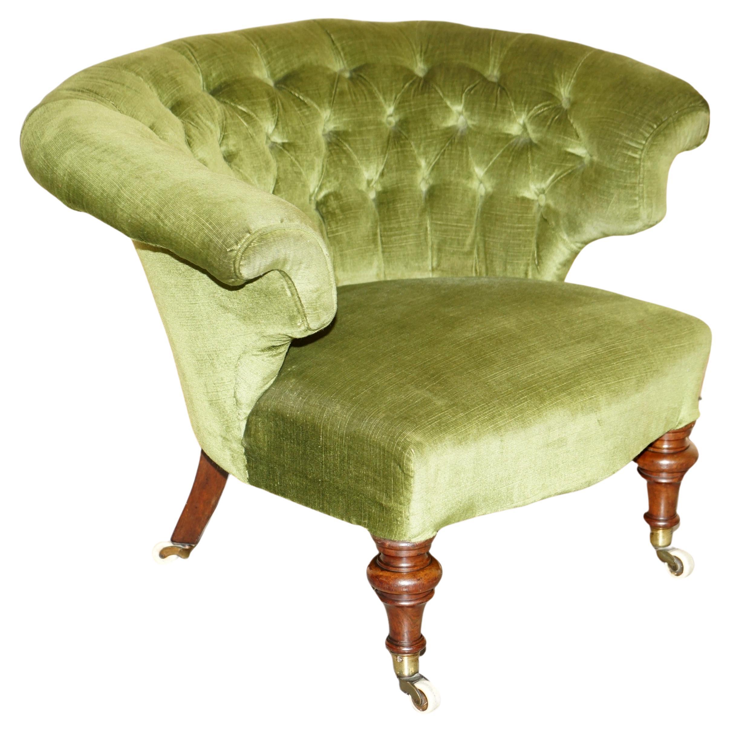 Original Regency 1810-20 Chesterfield Walnut Framed Green Library Tub Armchair