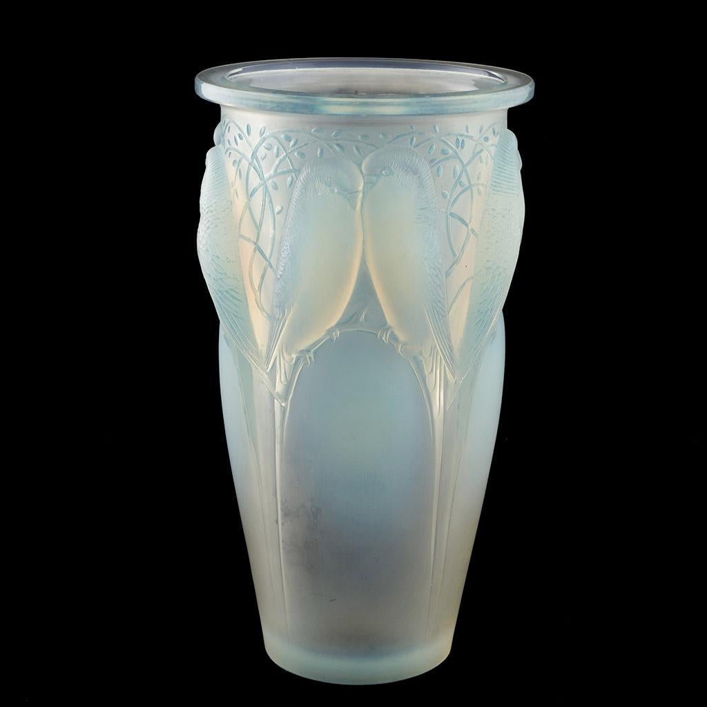 Art Deco Original Rene Lalique 'Ceylan' Blue Opalescent Glass Vase Circa 1930