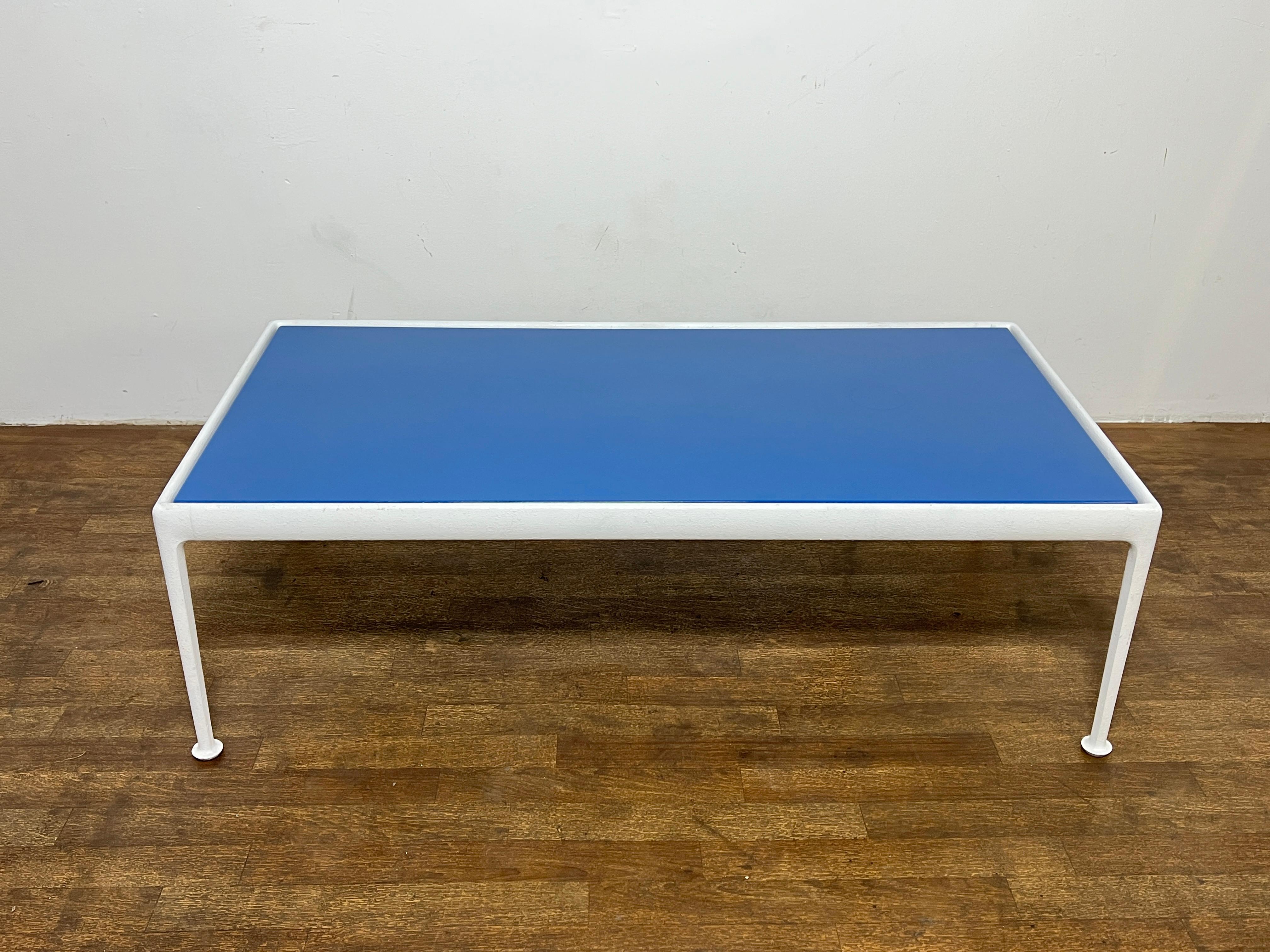 Mid-Century Modern Original Richard Schultz for Knoll 1966 Series Coffee Table For Sale
