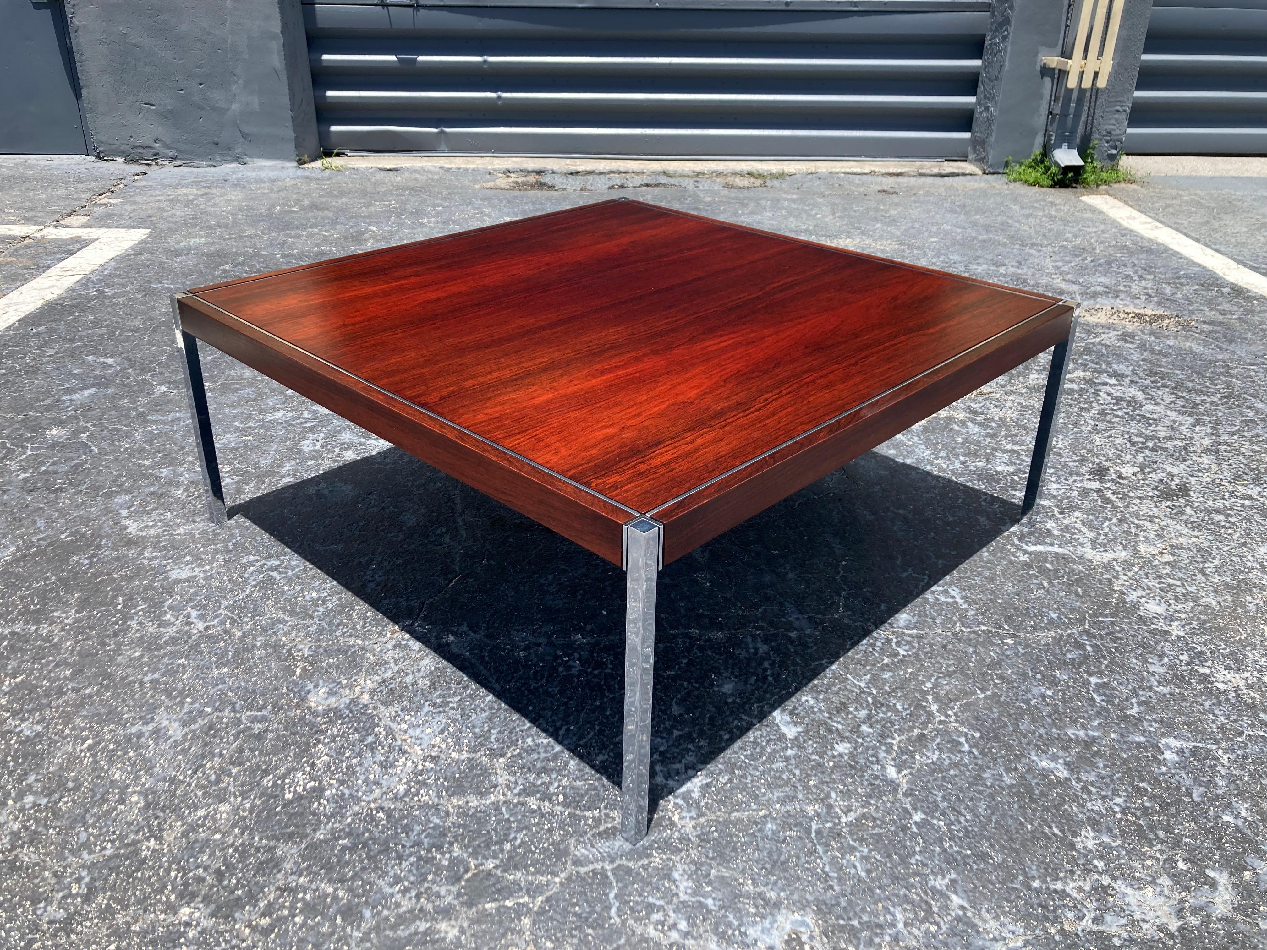 Table basse originale en bois de rose de Richard Schultz pour Knoll, années 1970 en vente 2