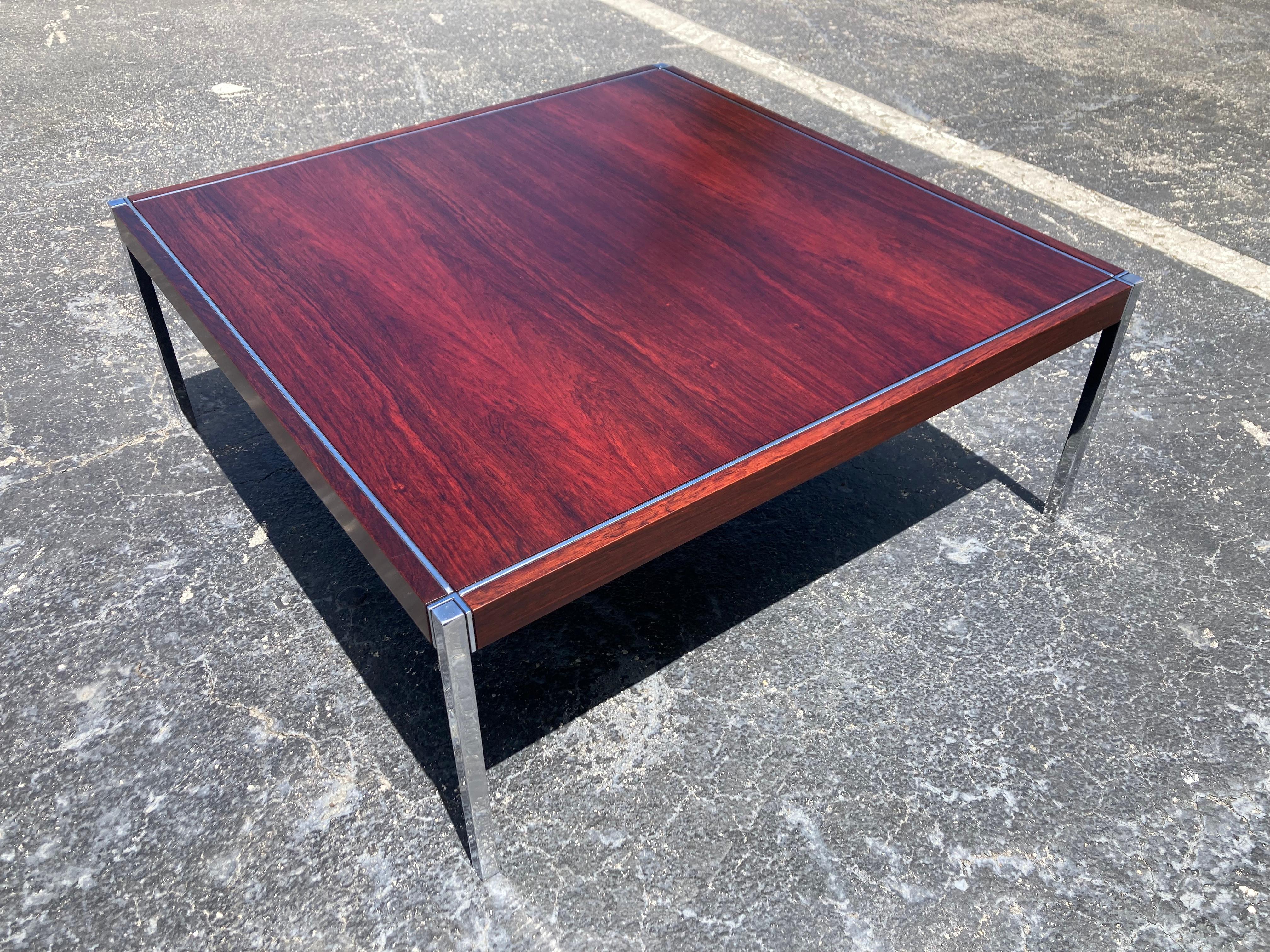 Original Richard Schultz Rosewood Coffee Table for Knoll, 1970s For Sale 5