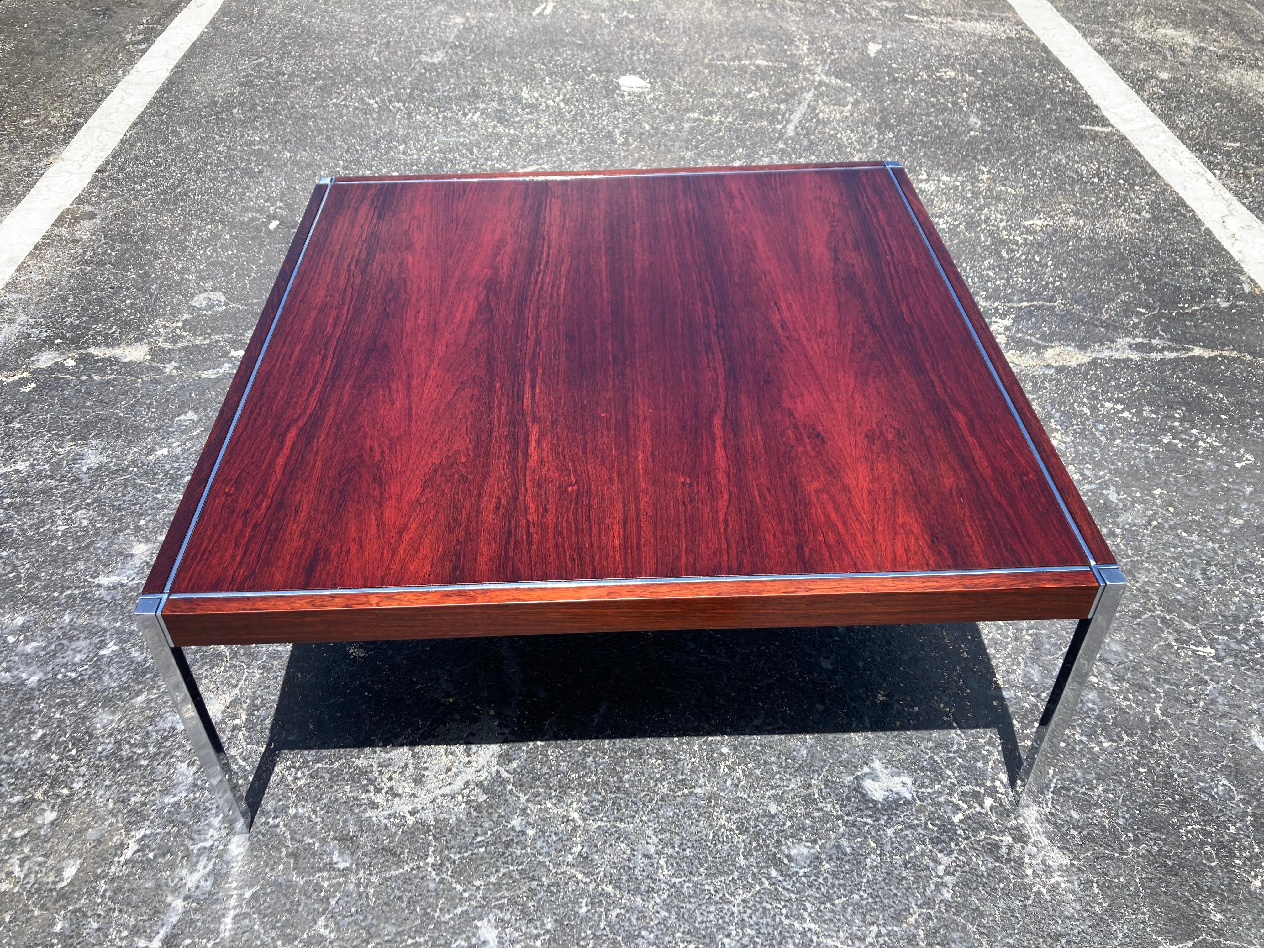 Original Richard Schultz Rosewood Coffee Table for Knoll, 1970s For Sale 9