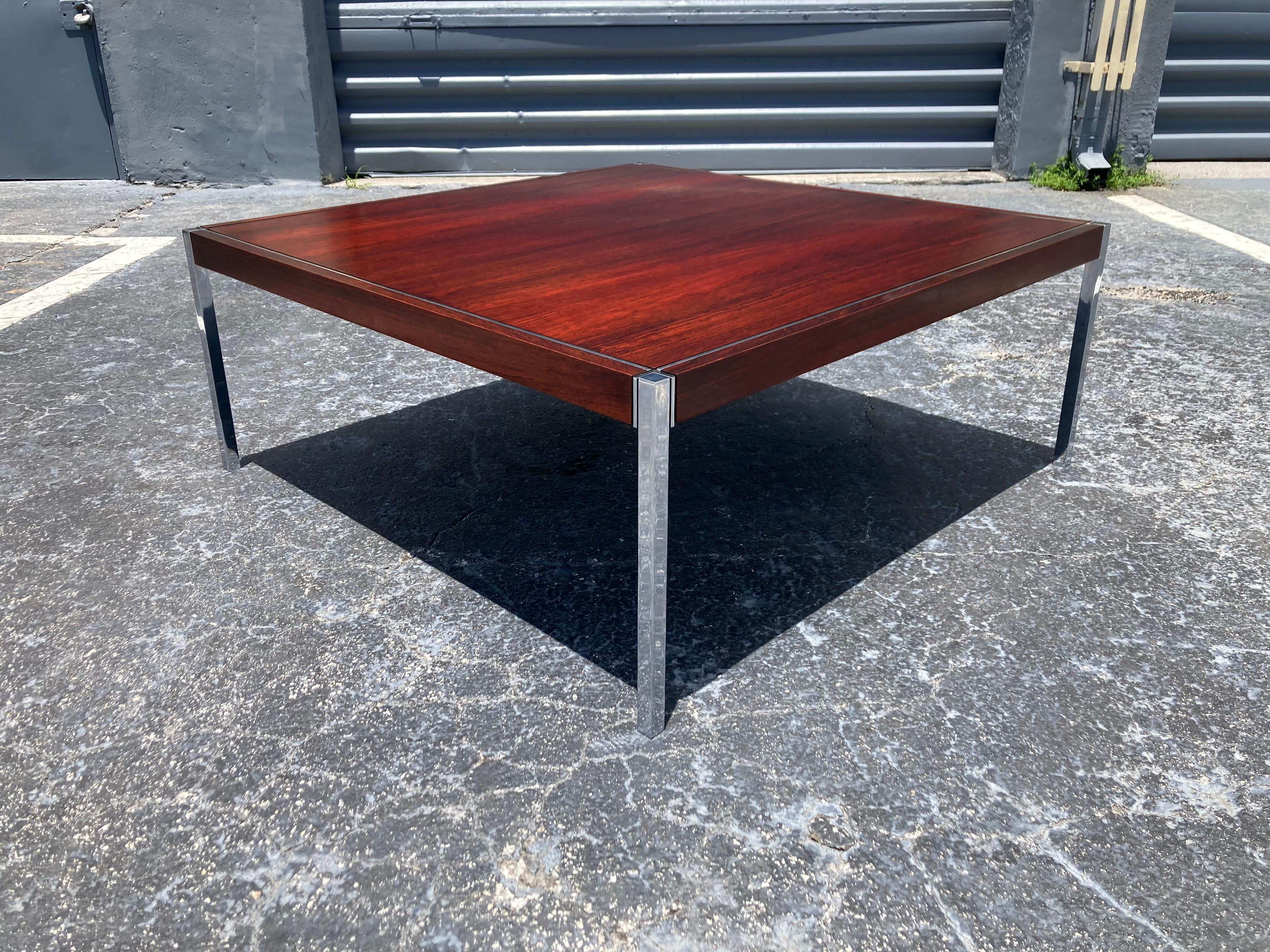 Table basse originale en bois de rose de Richard Schultz pour Knoll, années 1970 en vente 8