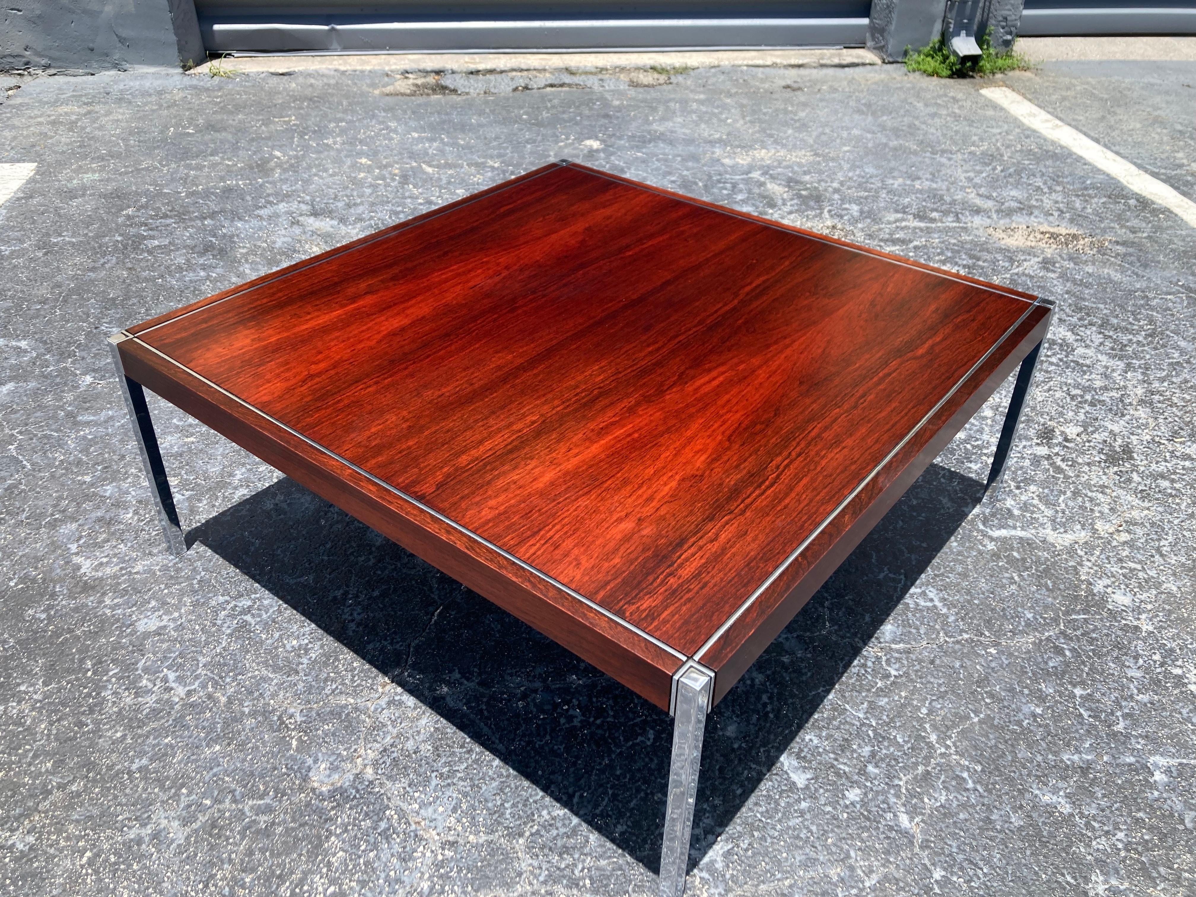 Fin du 20e siècle Table basse originale en bois de rose de Richard Schultz pour Knoll, années 1970 en vente