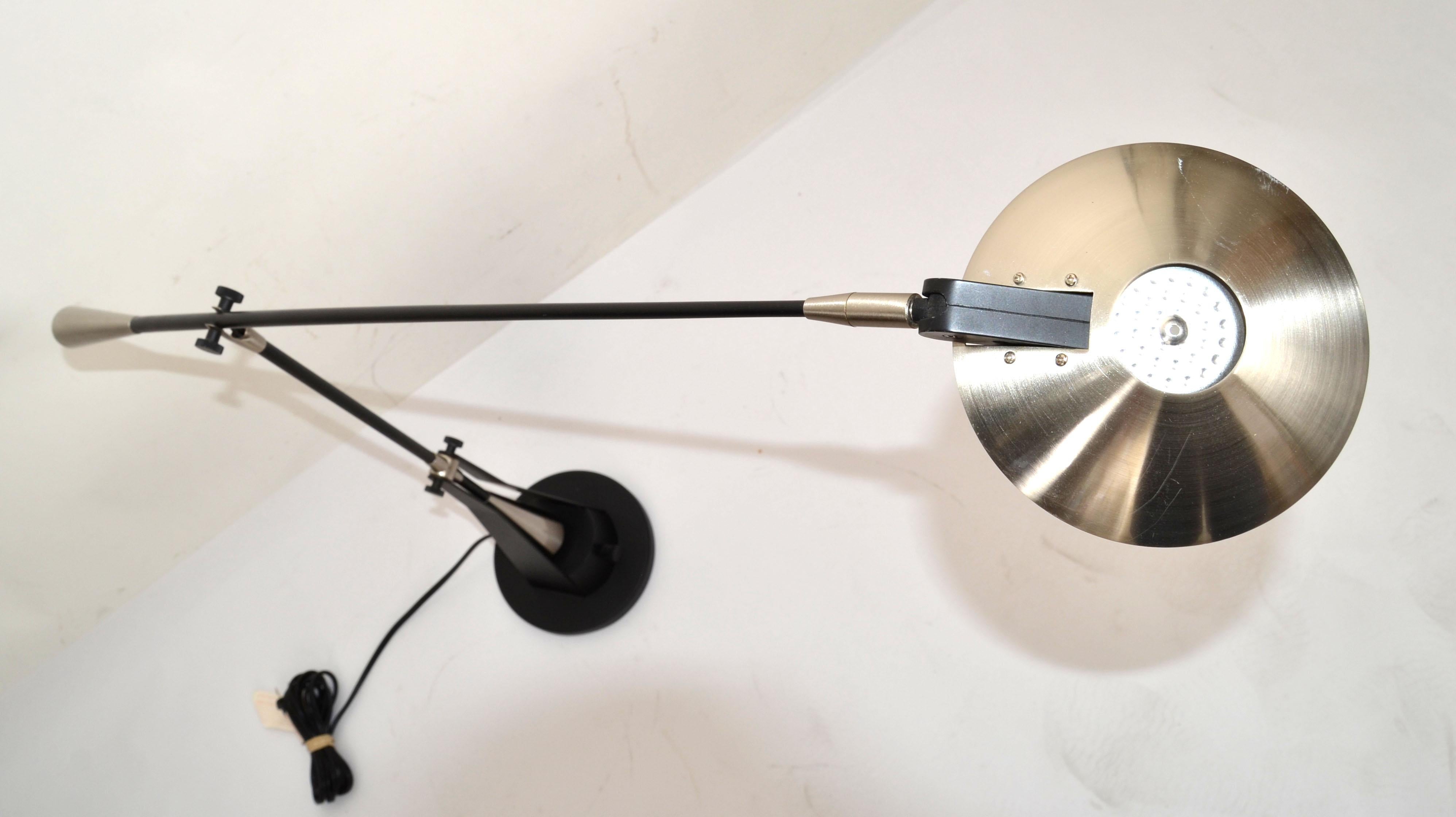 Postmoderne Libra-Schreibtischlampe aus schwarzem Stahl, satiniertem Nickel und Nickel 06, Robert Sonneman im Angebot 8