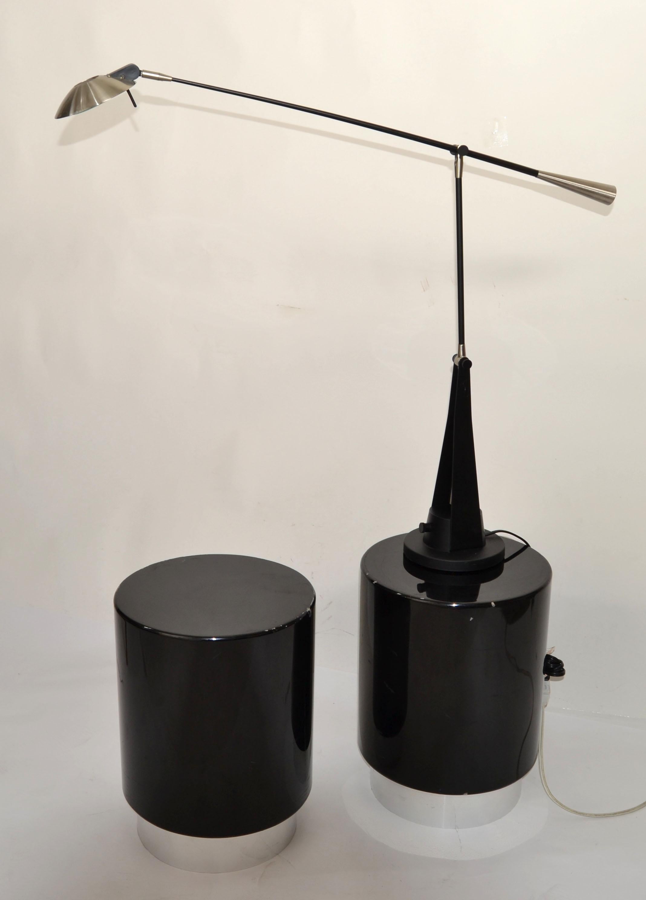 Postmoderne Libra-Schreibtischlampe aus schwarzem Stahl, satiniertem Nickel und Nickel 06, Robert Sonneman im Angebot 11
