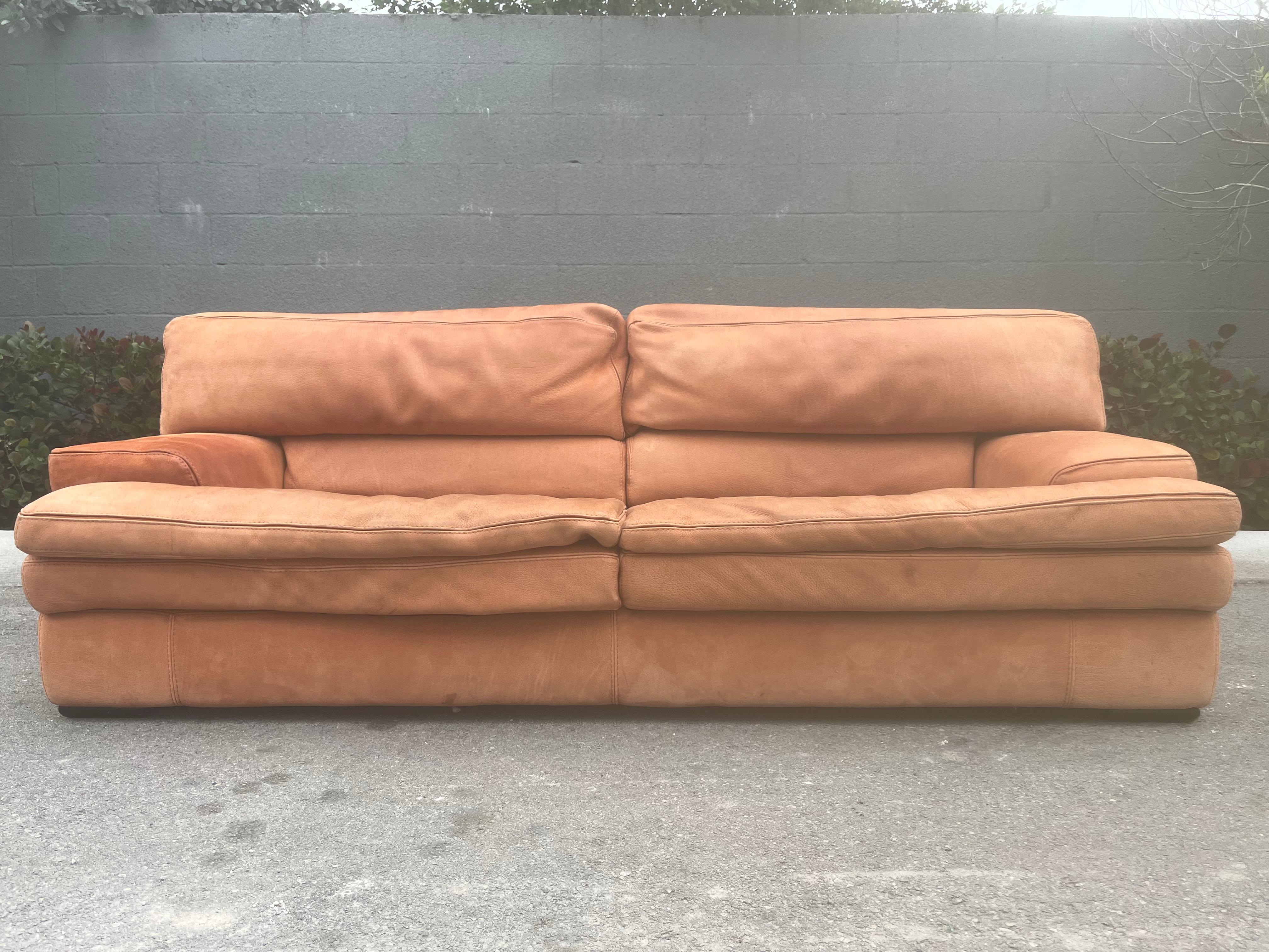 Original Roche Bobois Sofa, most likely Buffalo Leather, black wood legs, down filled cushions, cushions attached with zippers. Great quality. Please see all pictures, no damages, normal wear and patina.