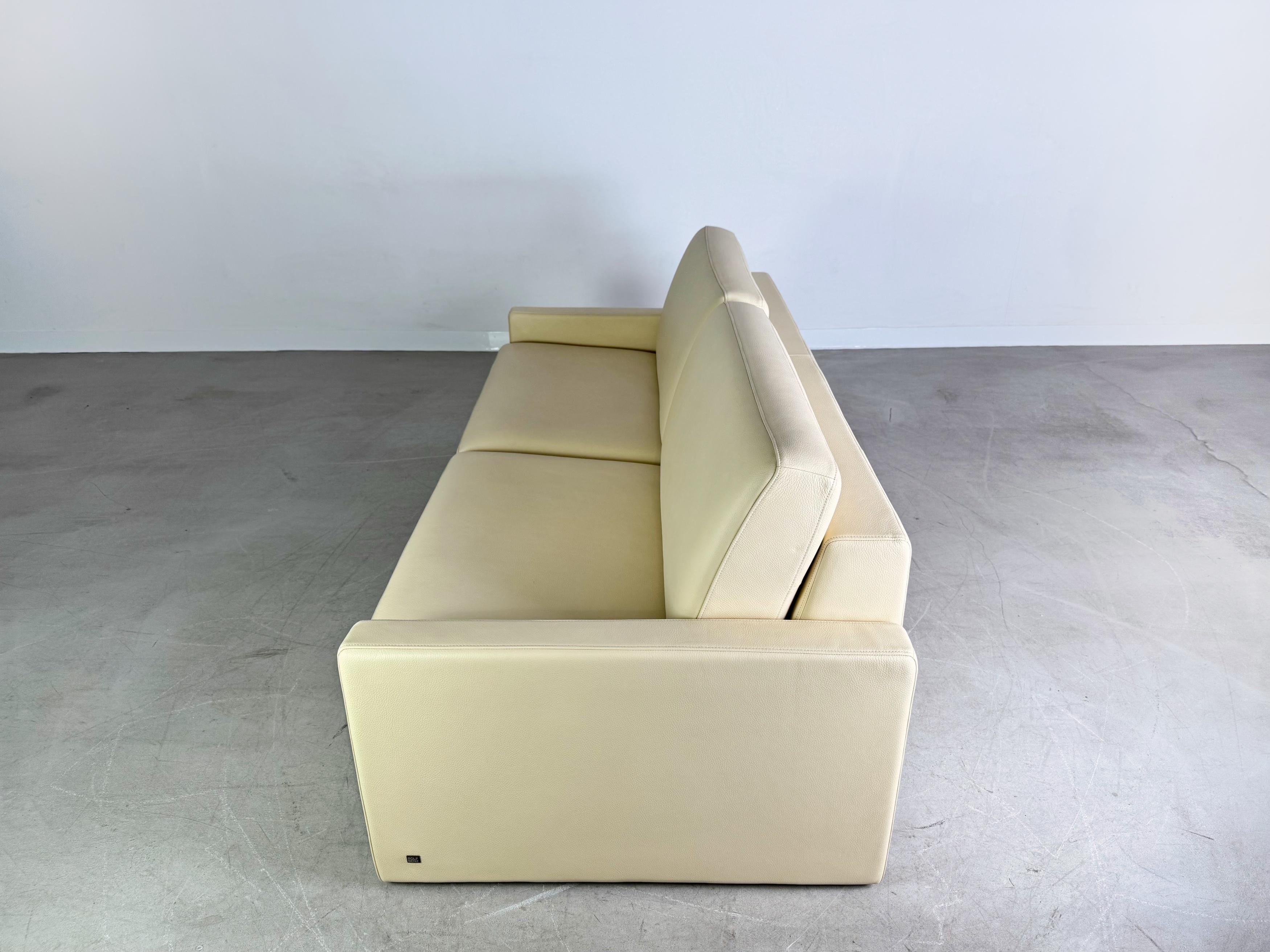 Original Rolf Benz Sofa Ego G Leder beige Zweisitzer Couch In Good Condition For Sale In Berlin, DE