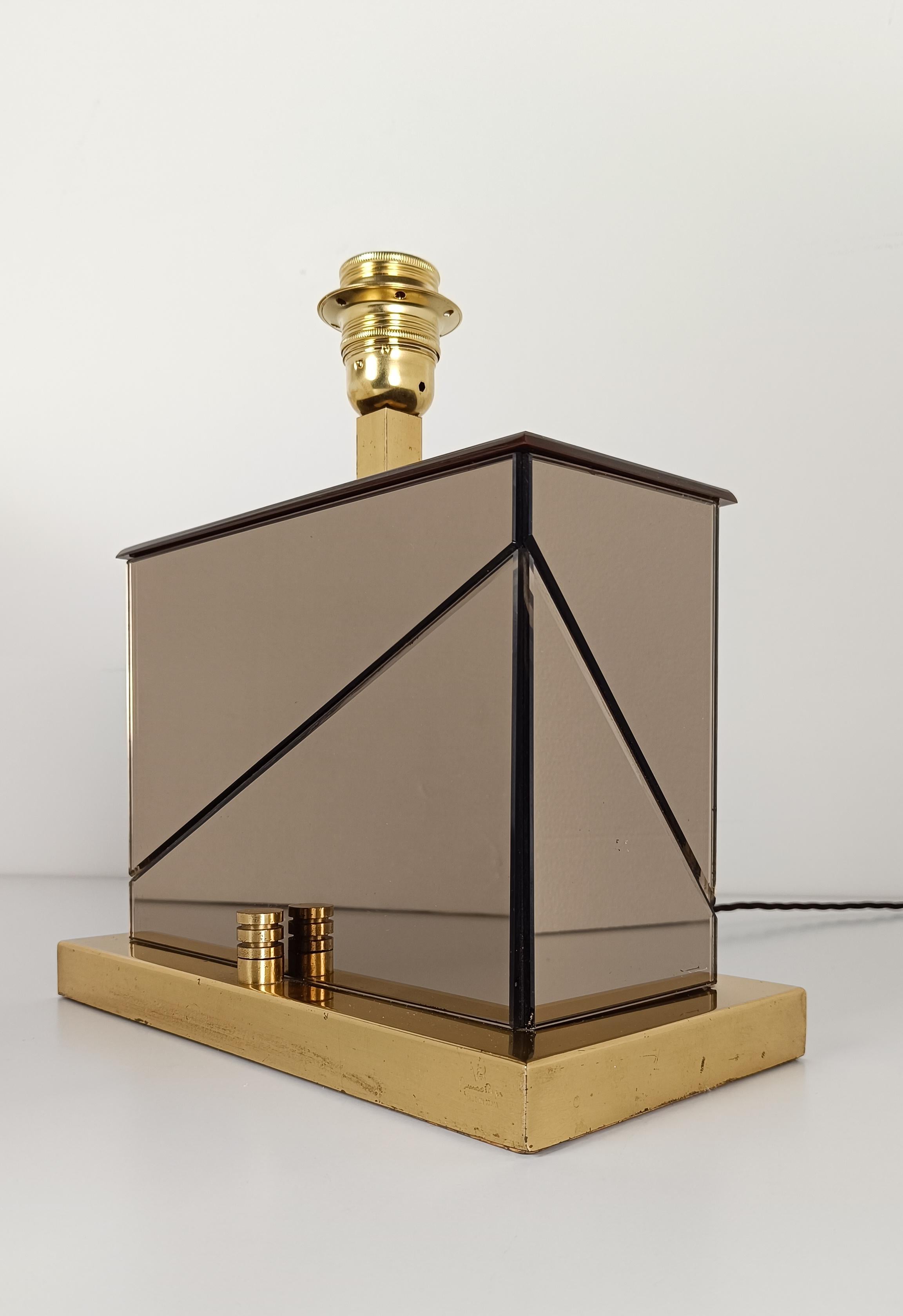 Lampada da tavolo Romeo Rega originale in ottone e specchio molato Italia anni '70 in vendita 8
