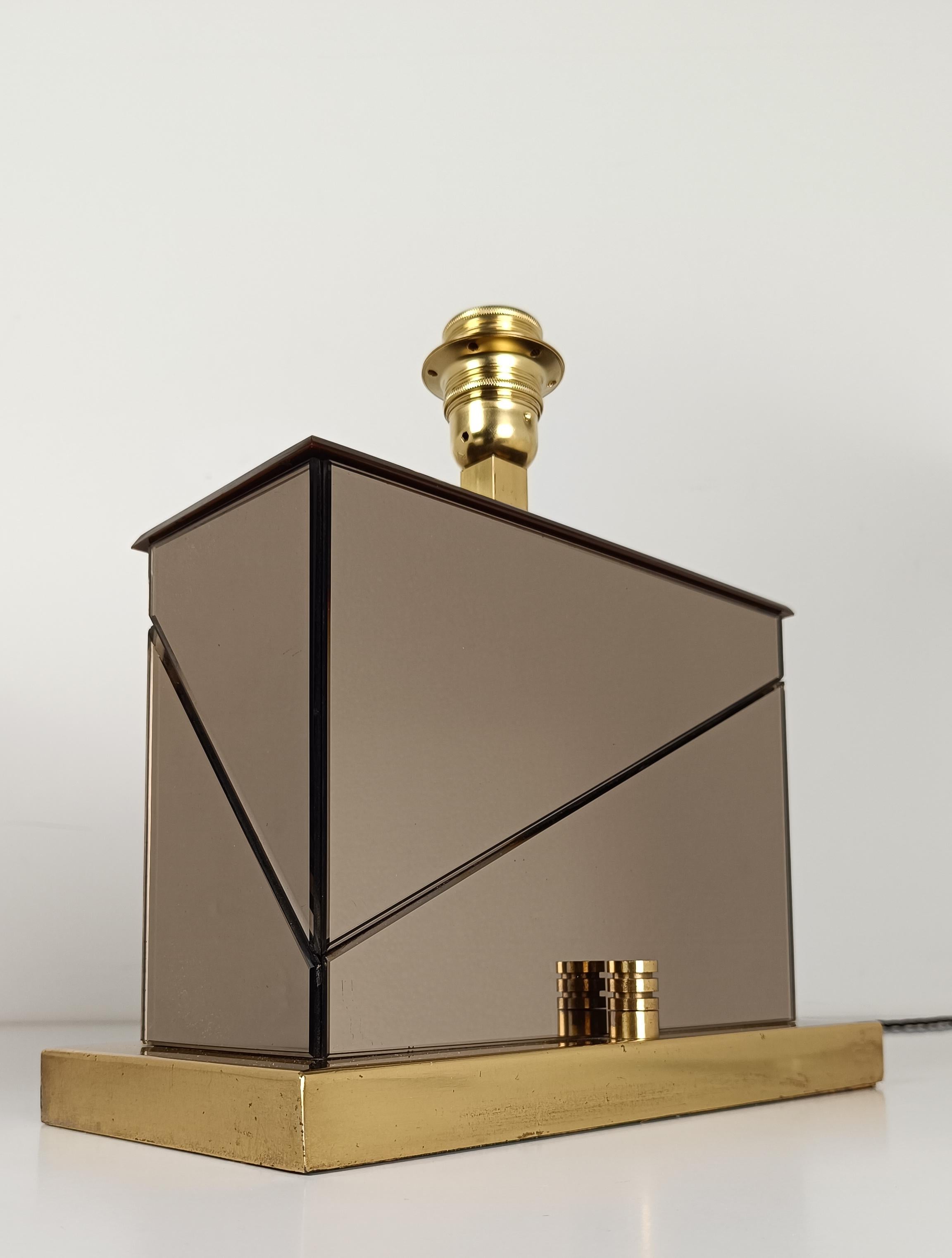 Lampada da tavolo Romeo Rega originale in ottone e specchio molato Italia anni '70 in vendita 12