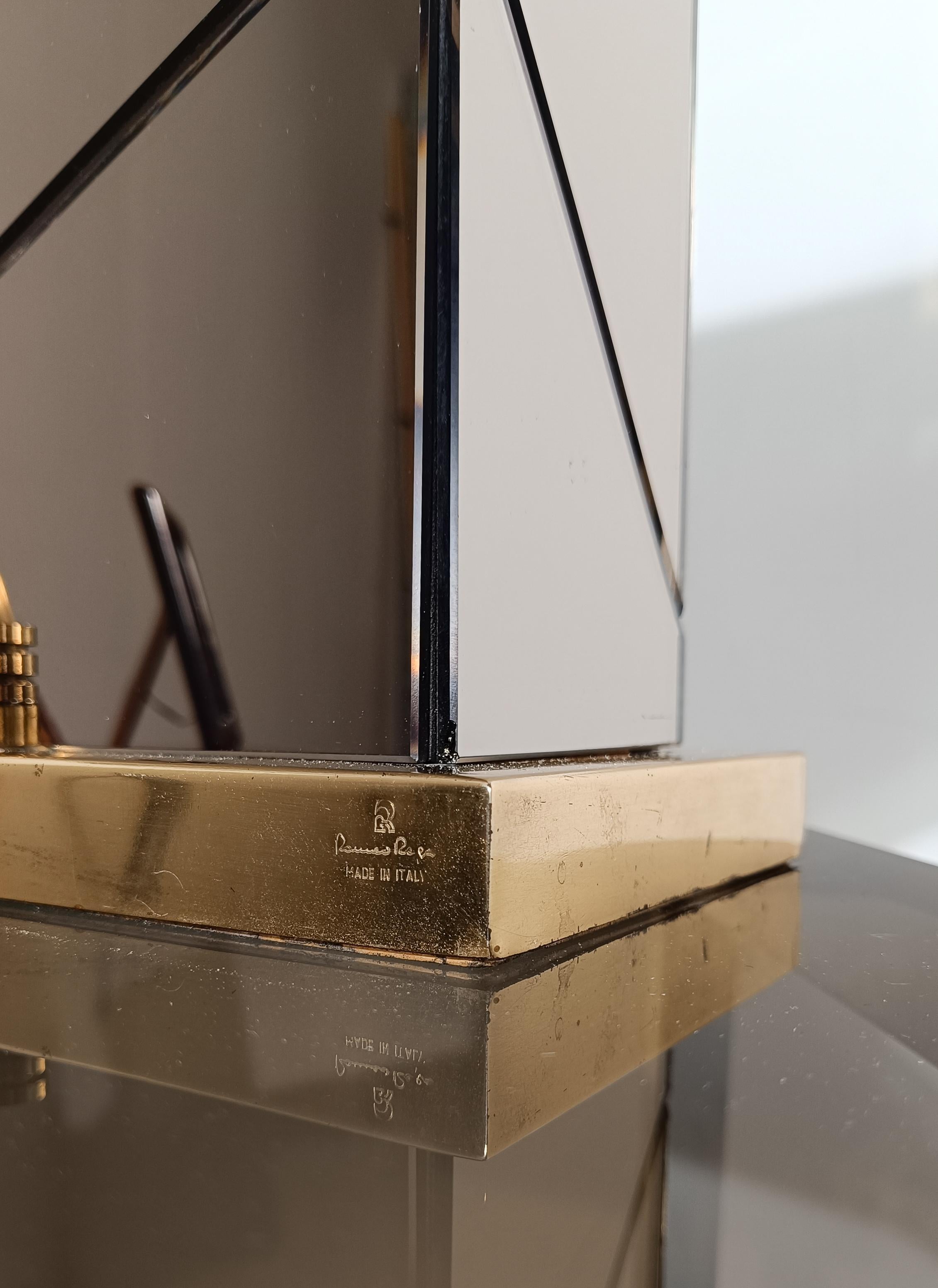 Mid-Century moderno Lampada da tavolo Romeo Rega originale in ottone e specchio molato Italia anni '70 in vendita