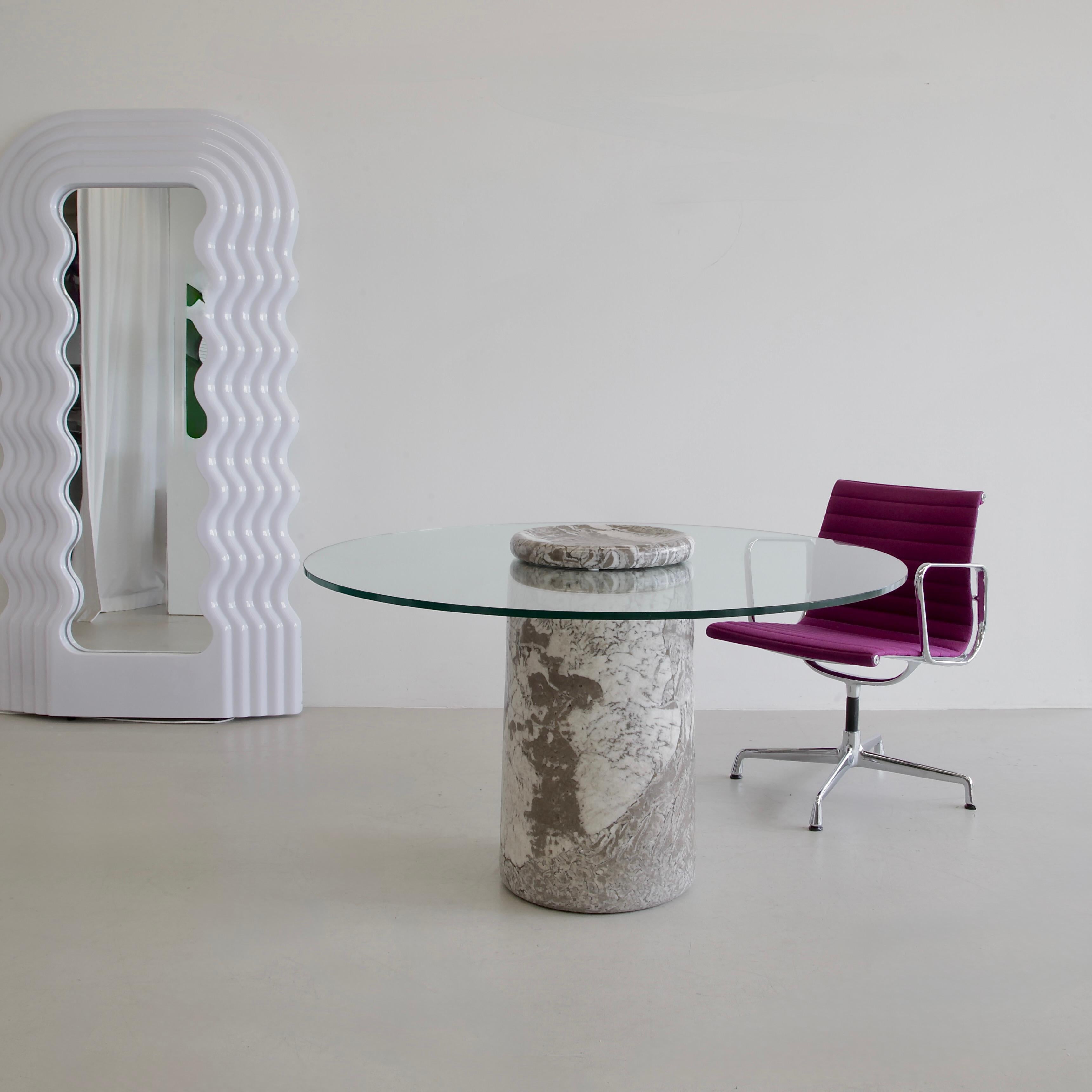 Verre Table de salle à manger ronde originale d'Angelo Mangiarotti pour Sorgente dei Mobili, 1975. en vente