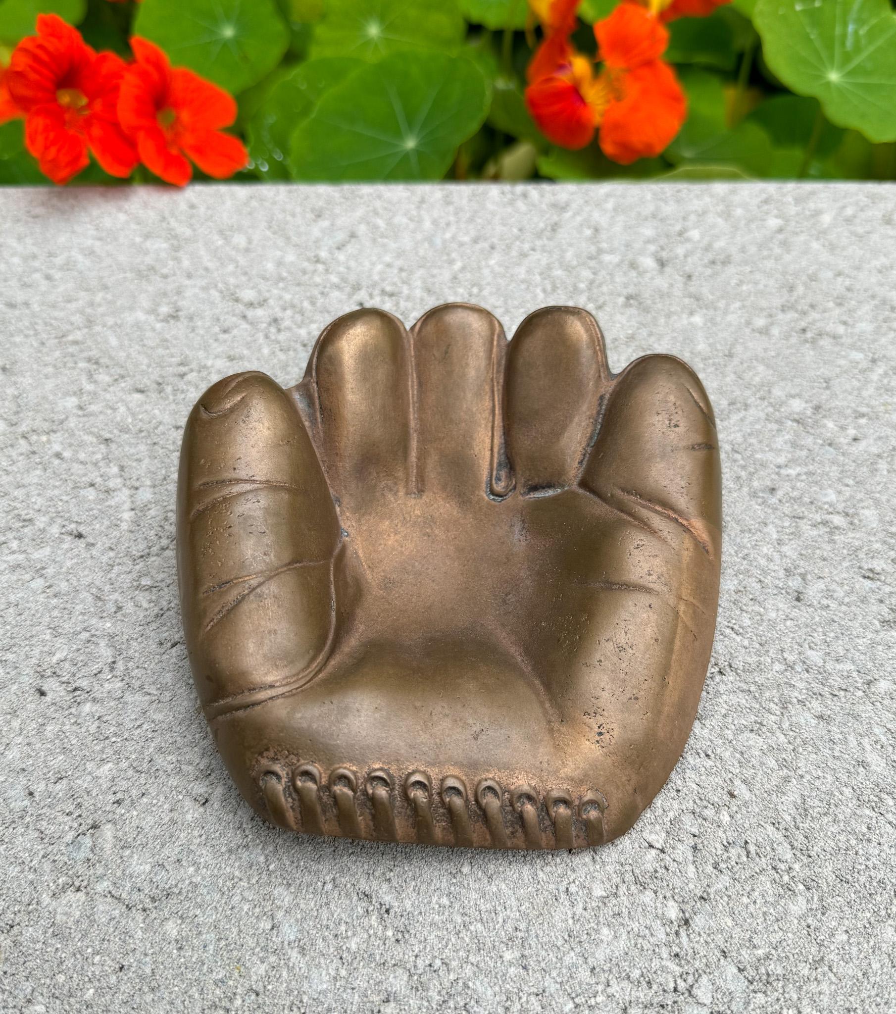 Cenicero de guante de béisbol de bronce original de Russwood, años 40 Bronce
