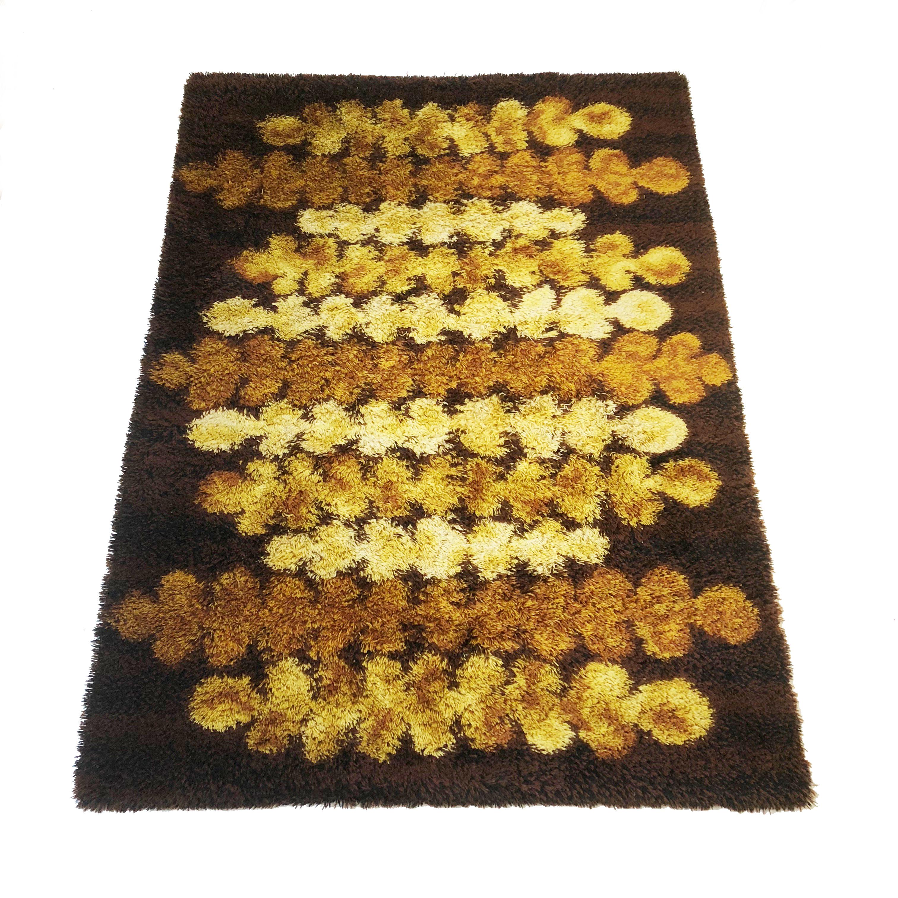 Article:

High pile Rya rug


Decade:

1960s


Origin:

Denmark


Material:

100% cotton



This rug is a great example of 1960s Pop Art interior. Made in high quality Rya weaving technique in Denmark in the 1960s, it is made of