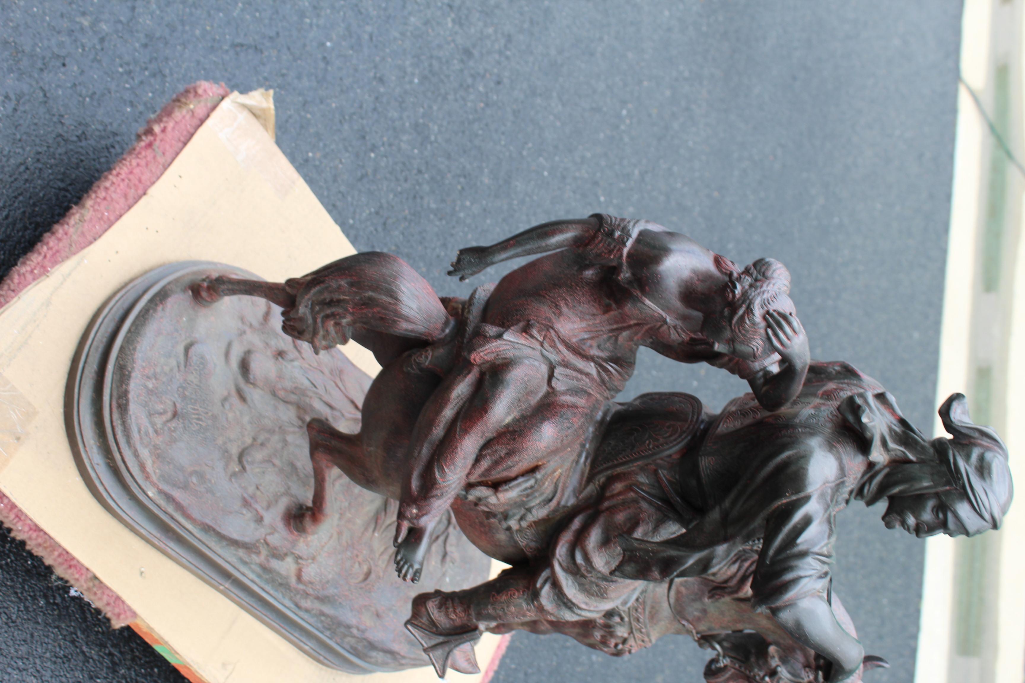 Scultura originale, doppia figura di un arabo a cavallo e di una ragazza firmata da in vendita 4