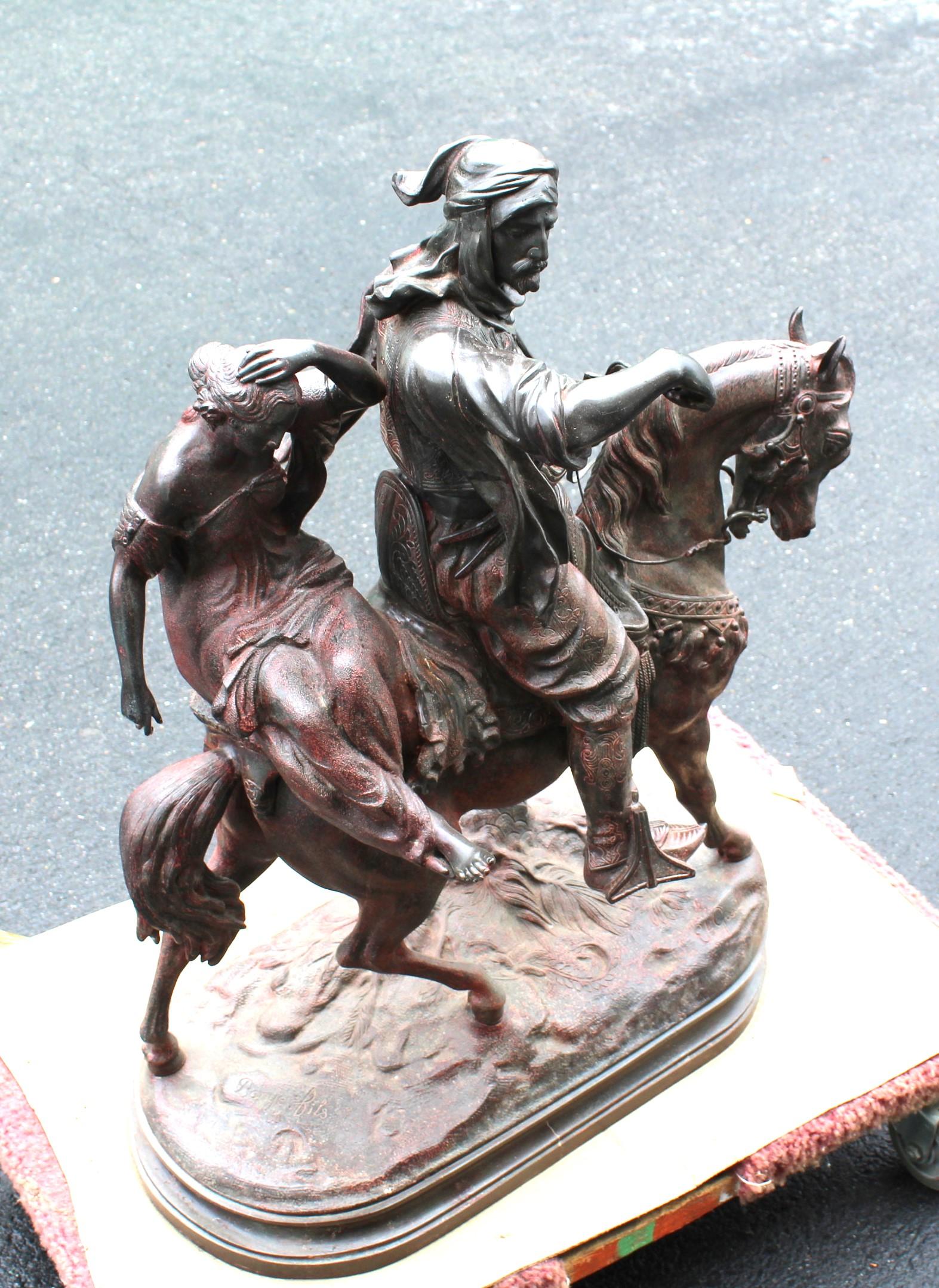 Scultura originale, doppia figura di un arabo a cavallo e di una ragazza firmata da In condizioni buone in vendita a Los Angeles, CA