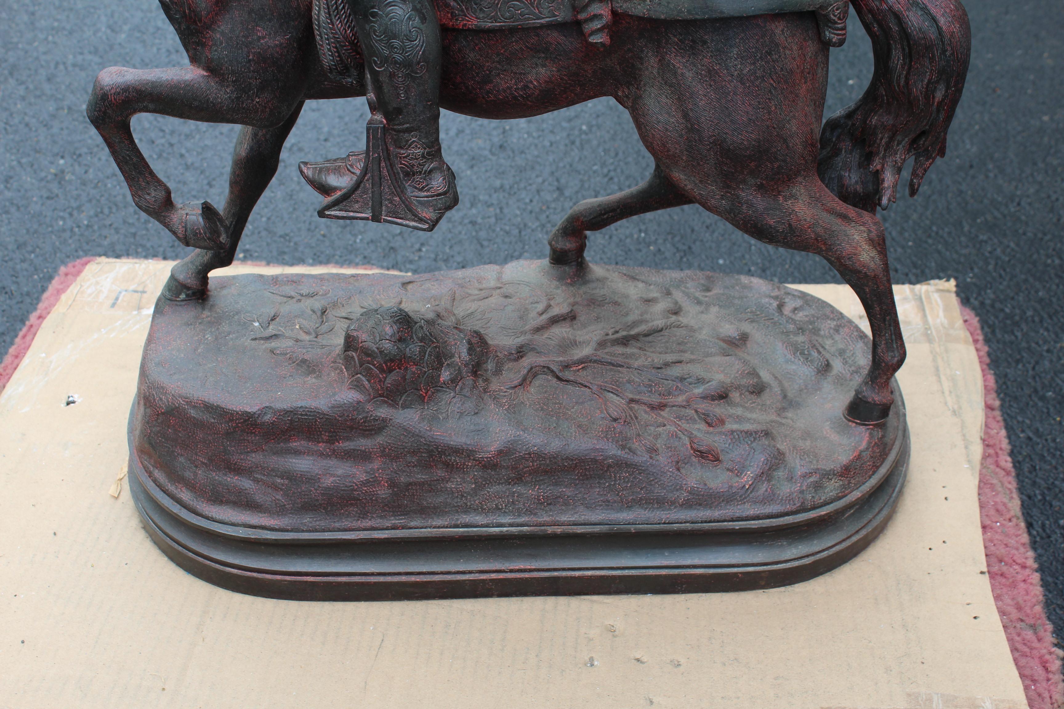 Metallo Scultura originale, doppia figura di un arabo a cavallo e di una ragazza firmata da in vendita