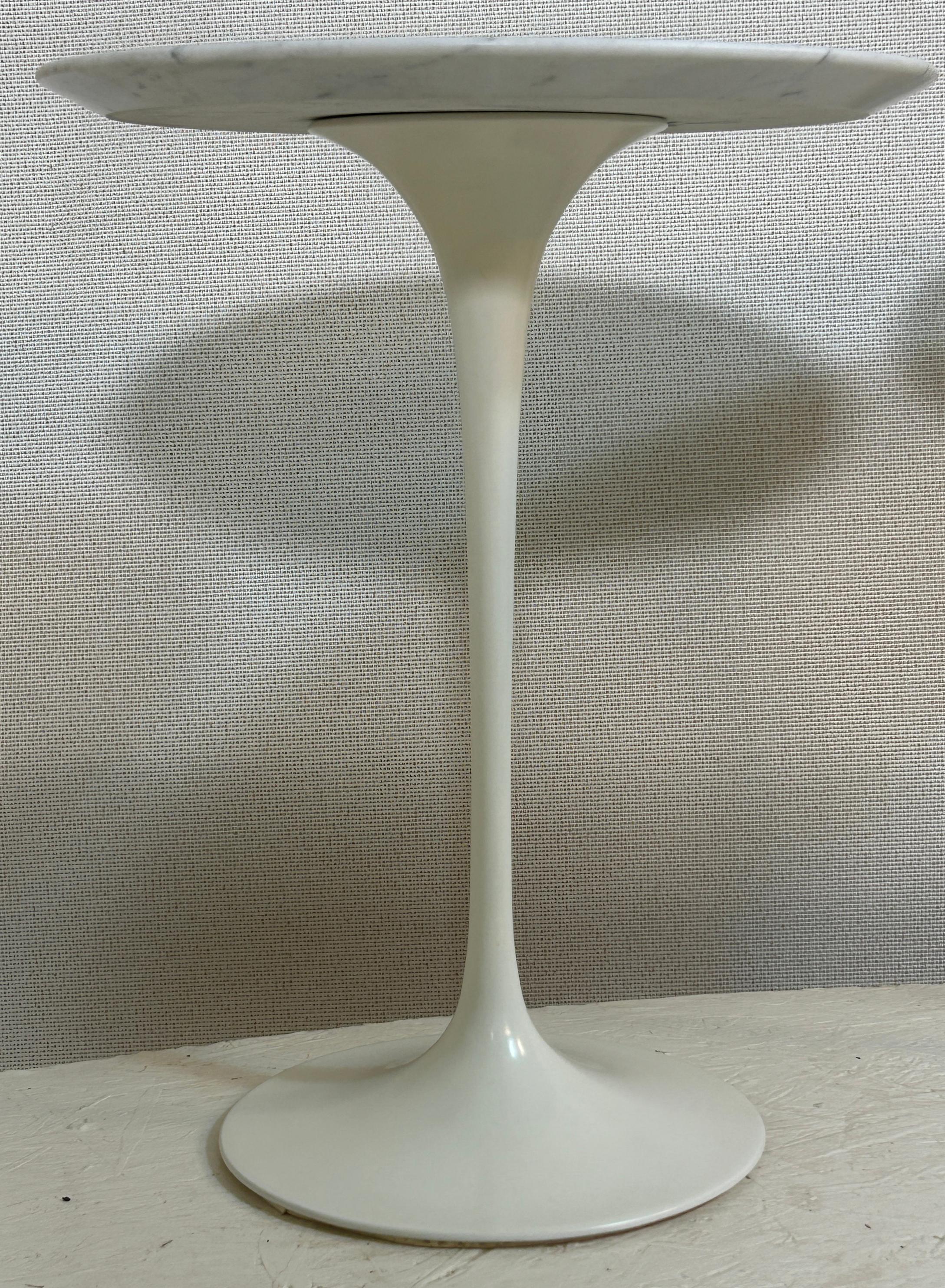 Steel Original set Eero Saarinen Marble Side Tables For Sale