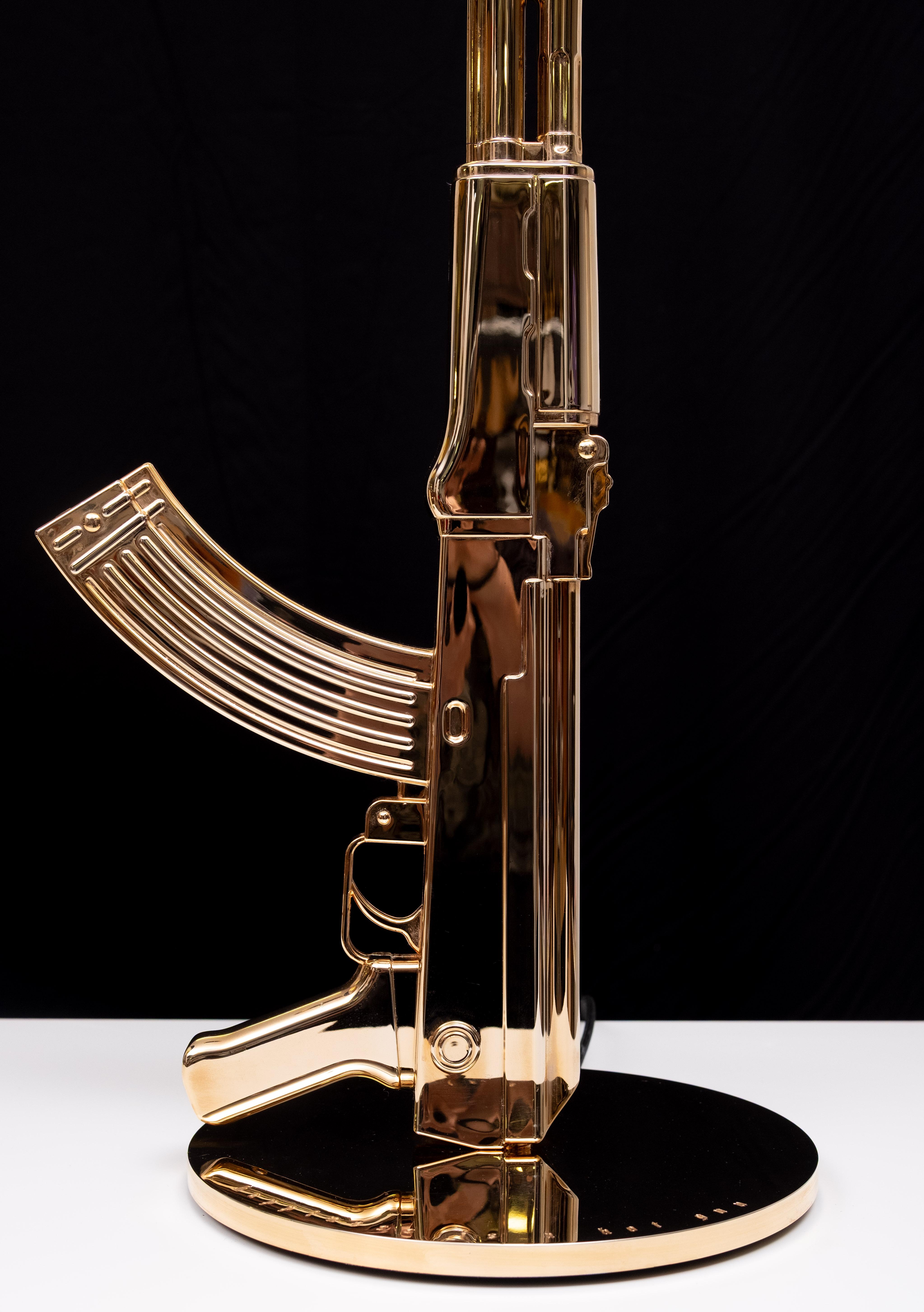 Original set of 2 Flos  AK 47 Kalashnikov  Table Gun Lamps  by Philippe Starck im Angebot 3