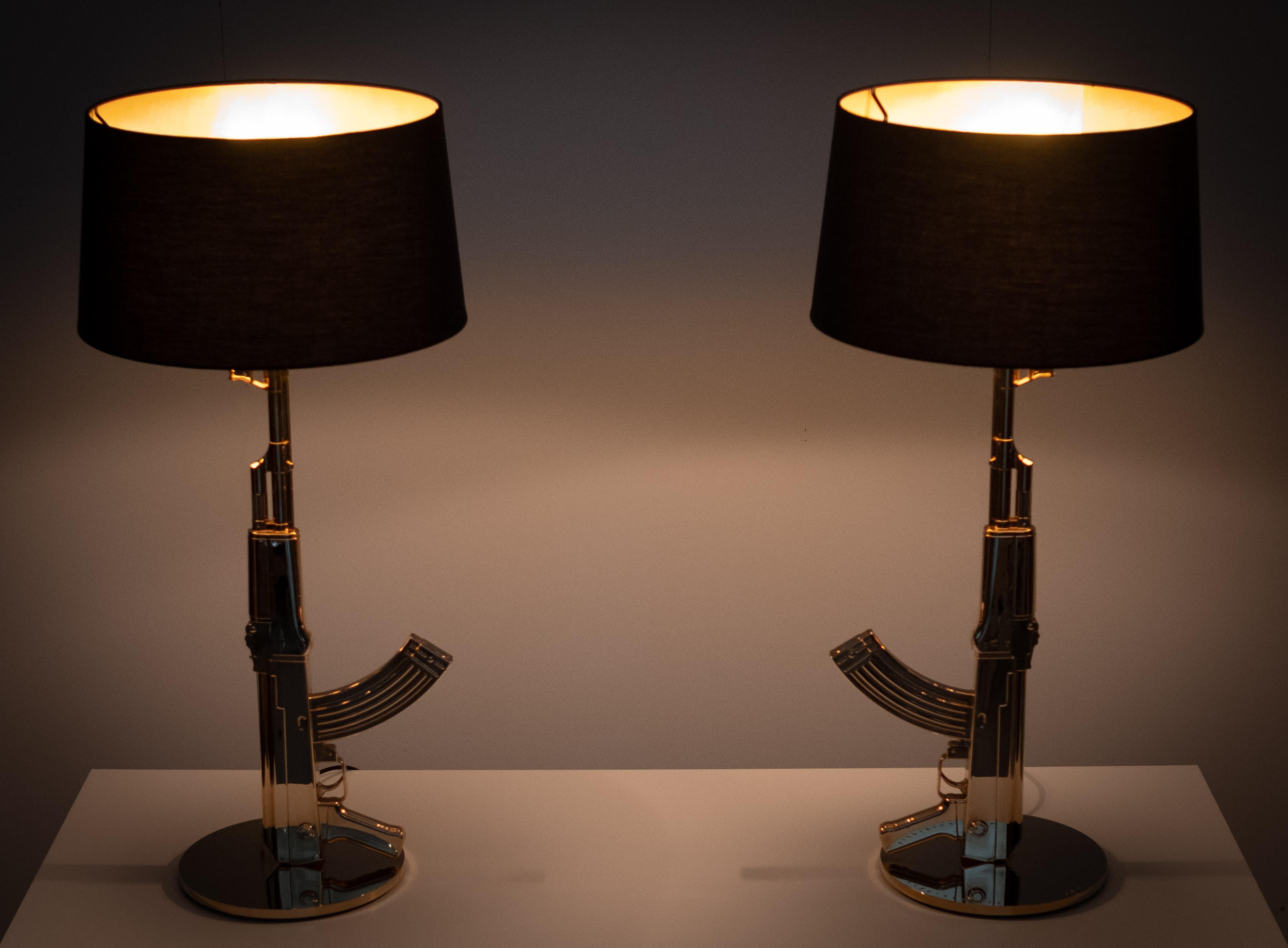 Original set of 2 Flos  AK 47 Kalashnikov  Table Gun Lamps  by Philippe Starck im Angebot 4
