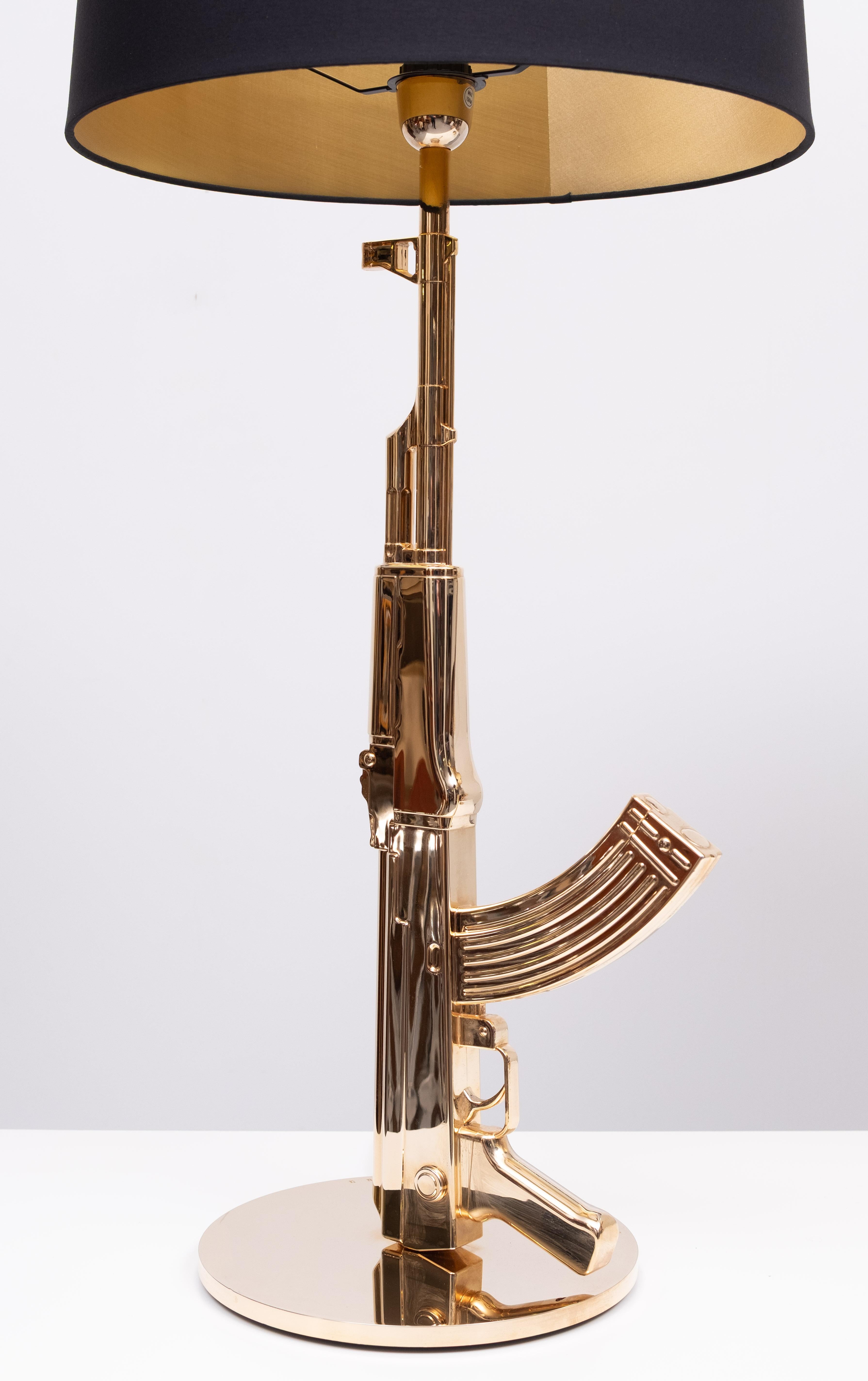 Original set of 2 Flos  AK 47 Kalashnikov  Table Gun Lamps  by Philippe Starck im Angebot 6