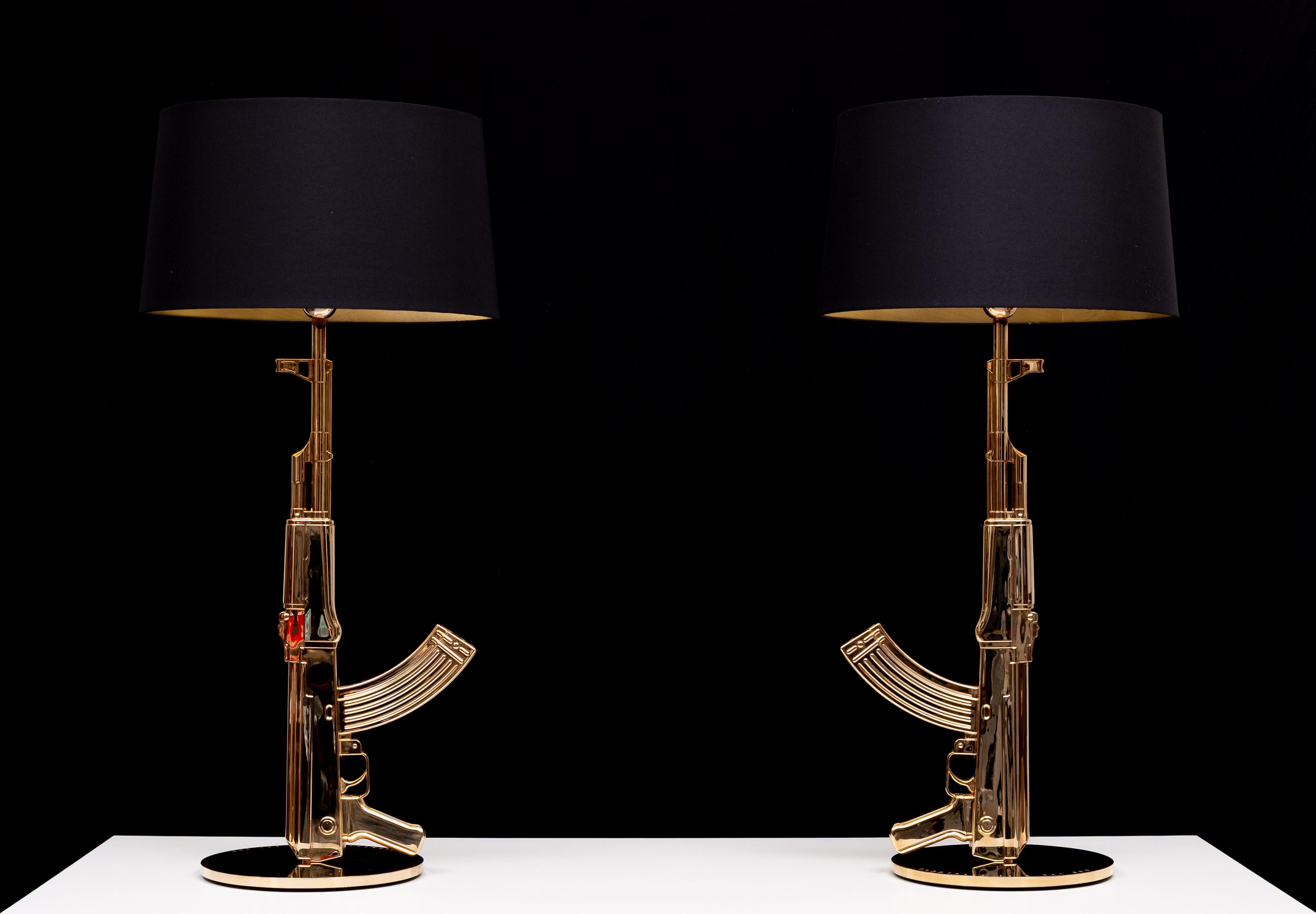 Original set of 2 Flos  AK 47 Kalashnikov  Table Gun Lamps  by Philippe Starck im Angebot 8