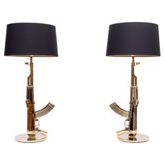Original 2er-Set Flos  AK 47 Kalaschnikow  Tabelle Pistolenlampen  von Philippe Starck