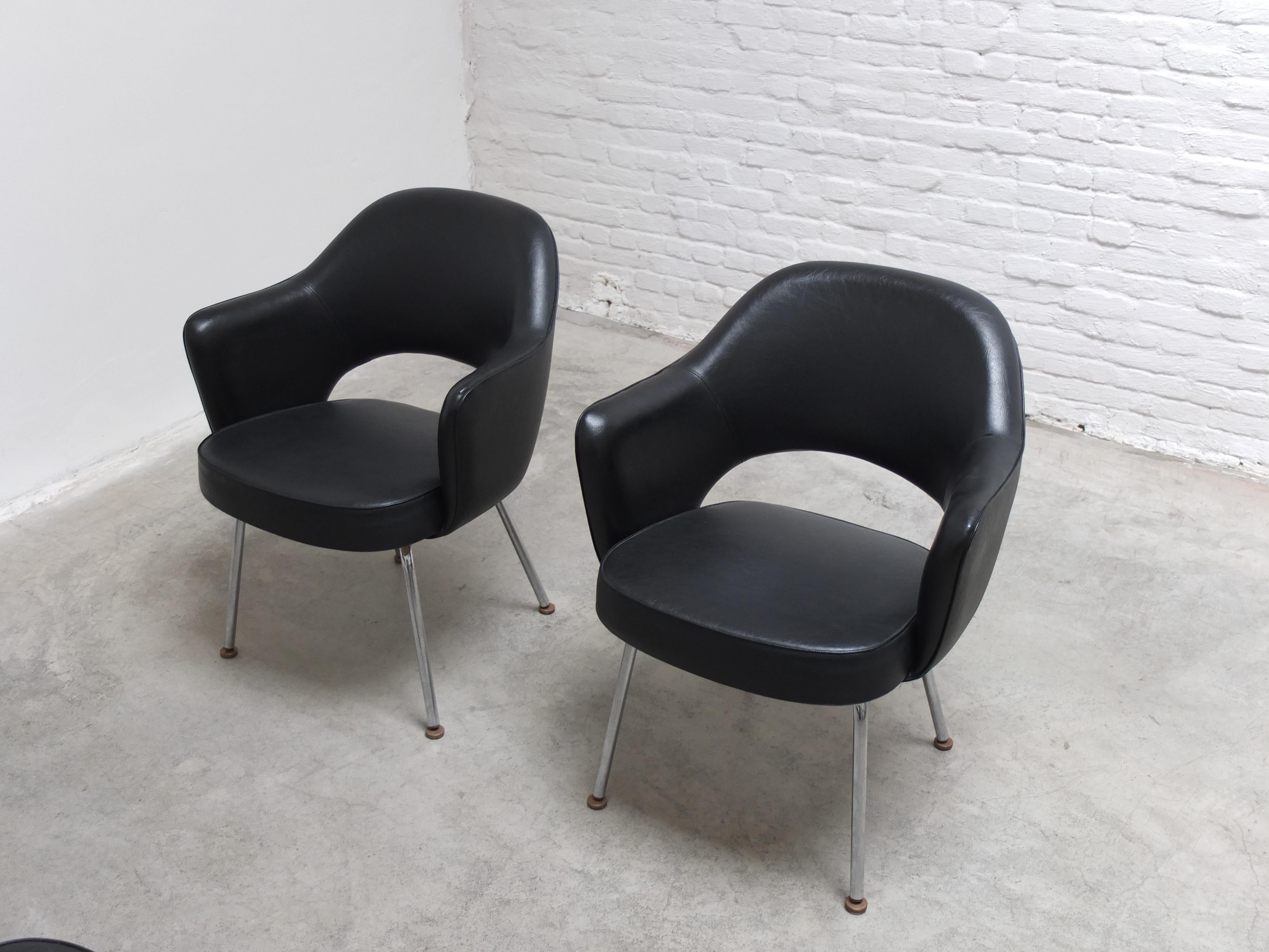 Metal Original Set of 4 'Executive' Armchairs by Eero Saarinen for Knoll, 1960s For Sale