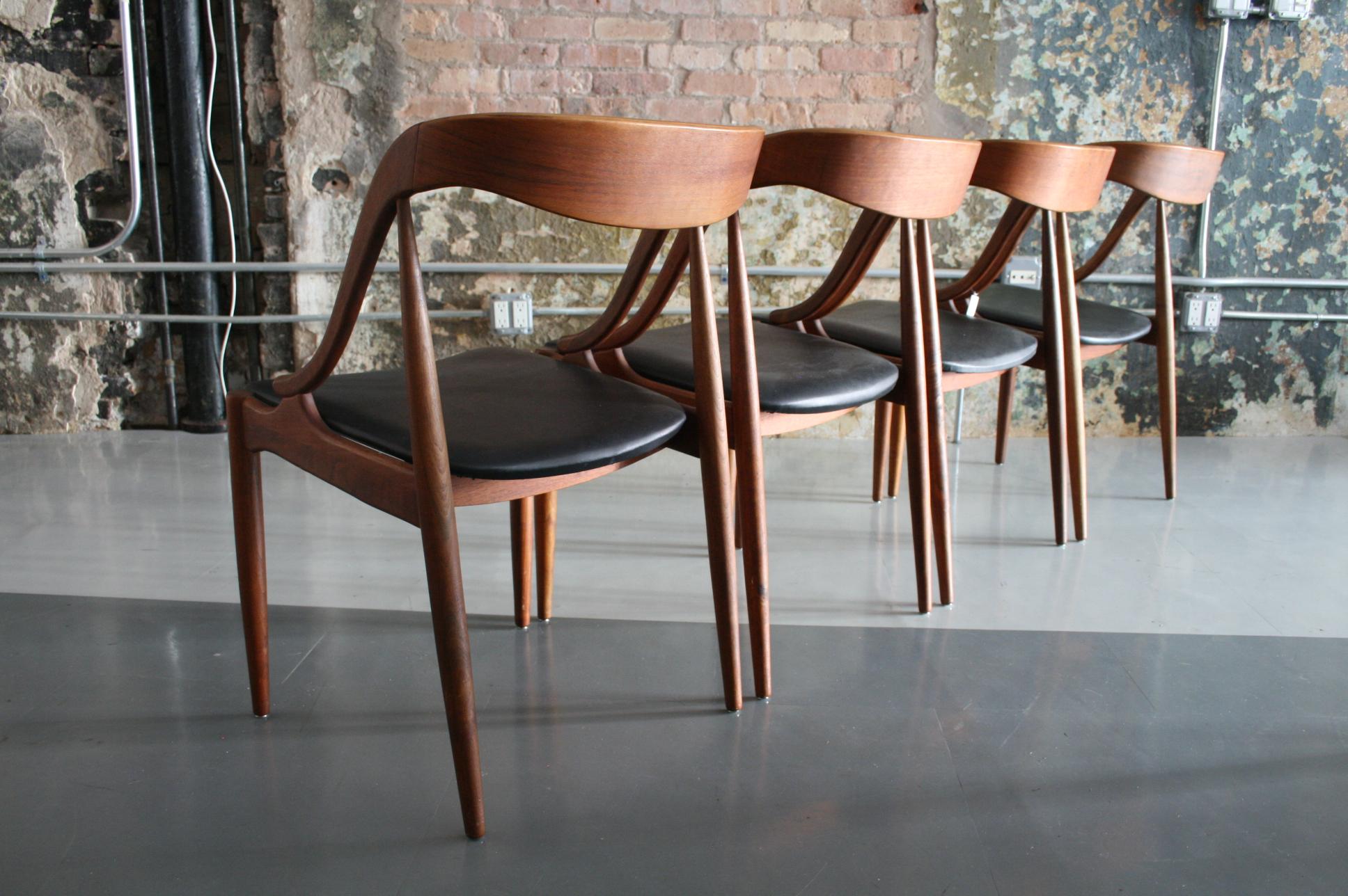 Scandinavian Modern Original Set of Four Teak Danish Modern Dining Chairs by Johannes Andersen