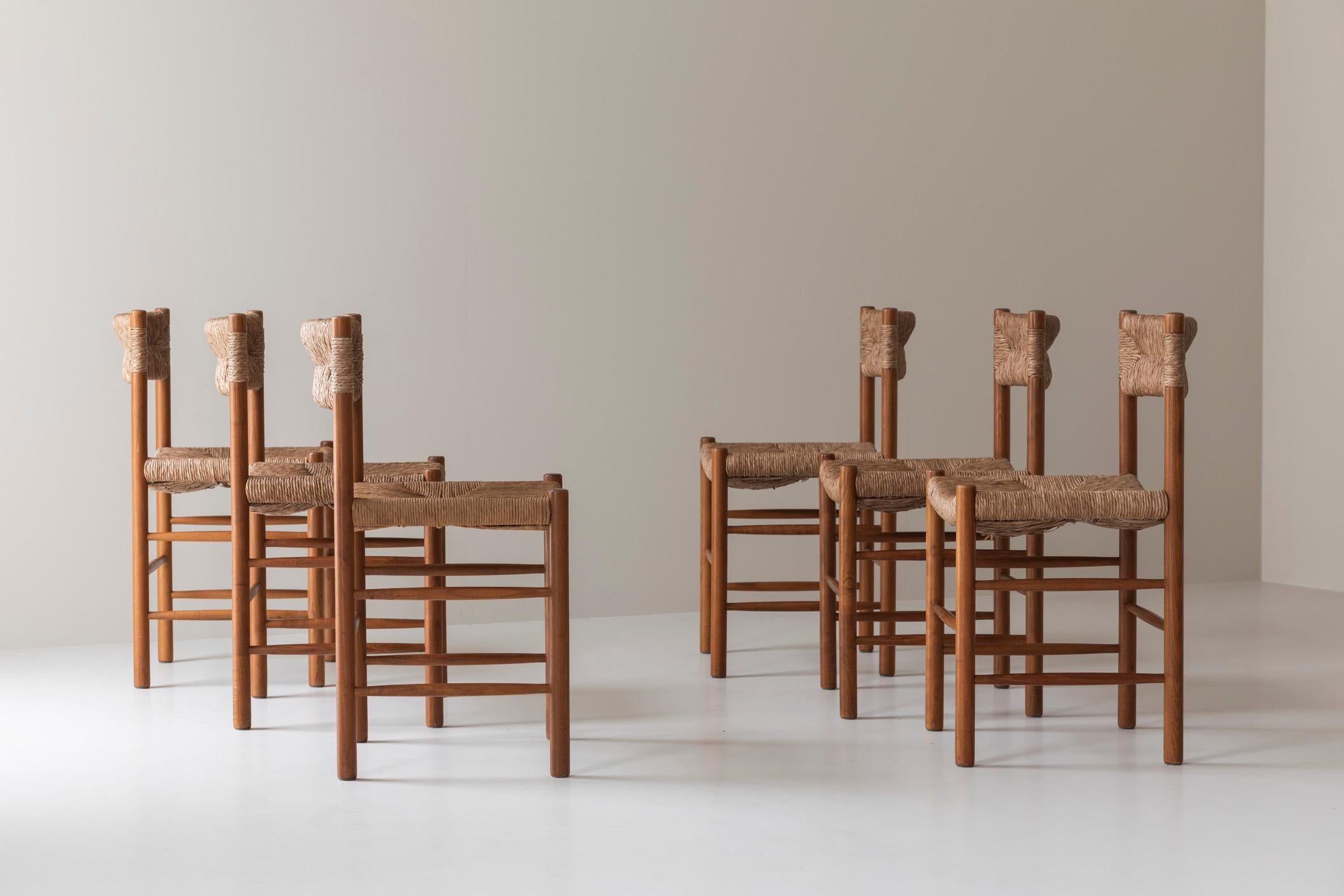 Mid-Century Modern Ensemble original de six chaises 'Dordogne' par Charlotte Perriand pour Sentou, années 1960