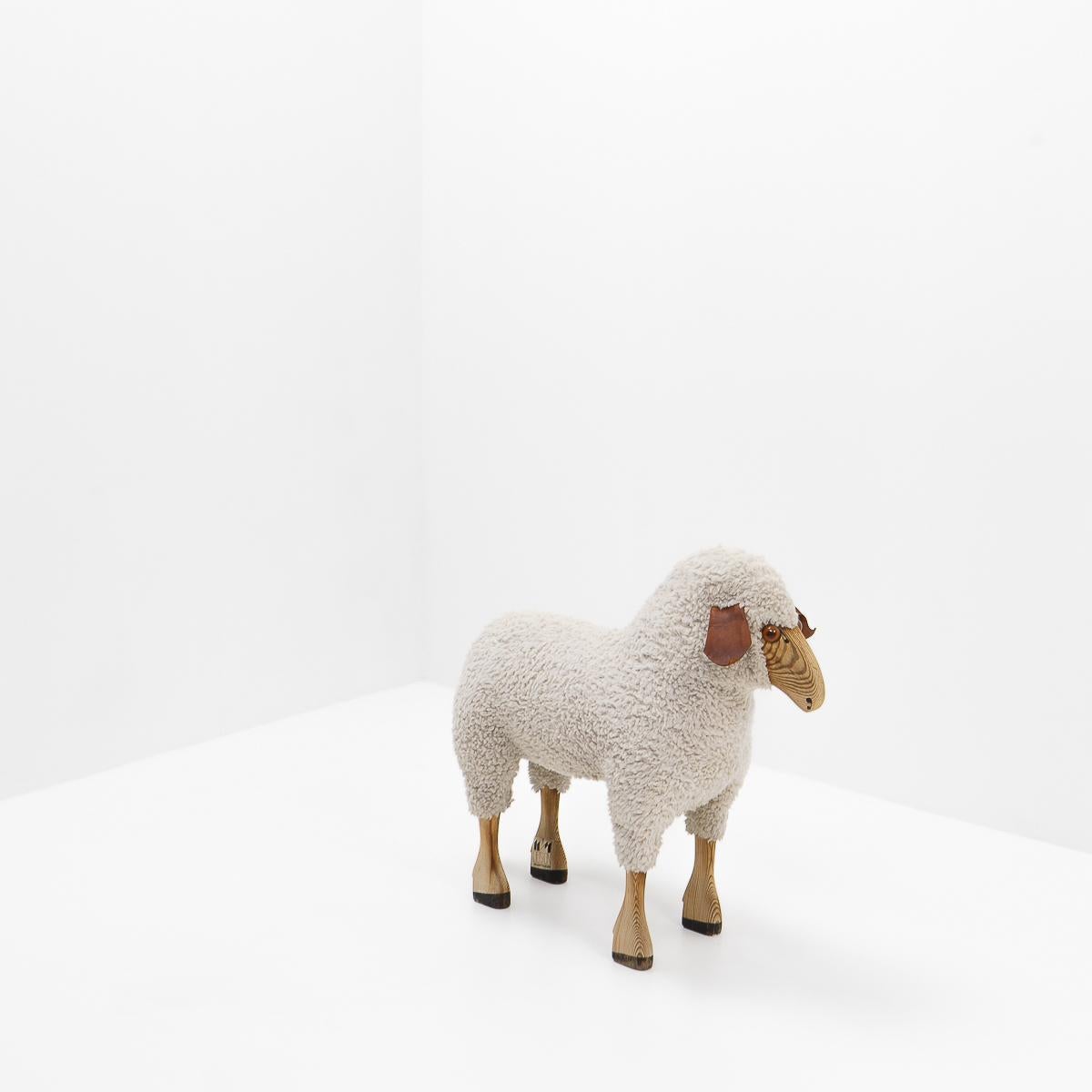 Original Sheep Stool by Hans-Peter Krafft, Germany 1980s In Good Condition In Renens, CH