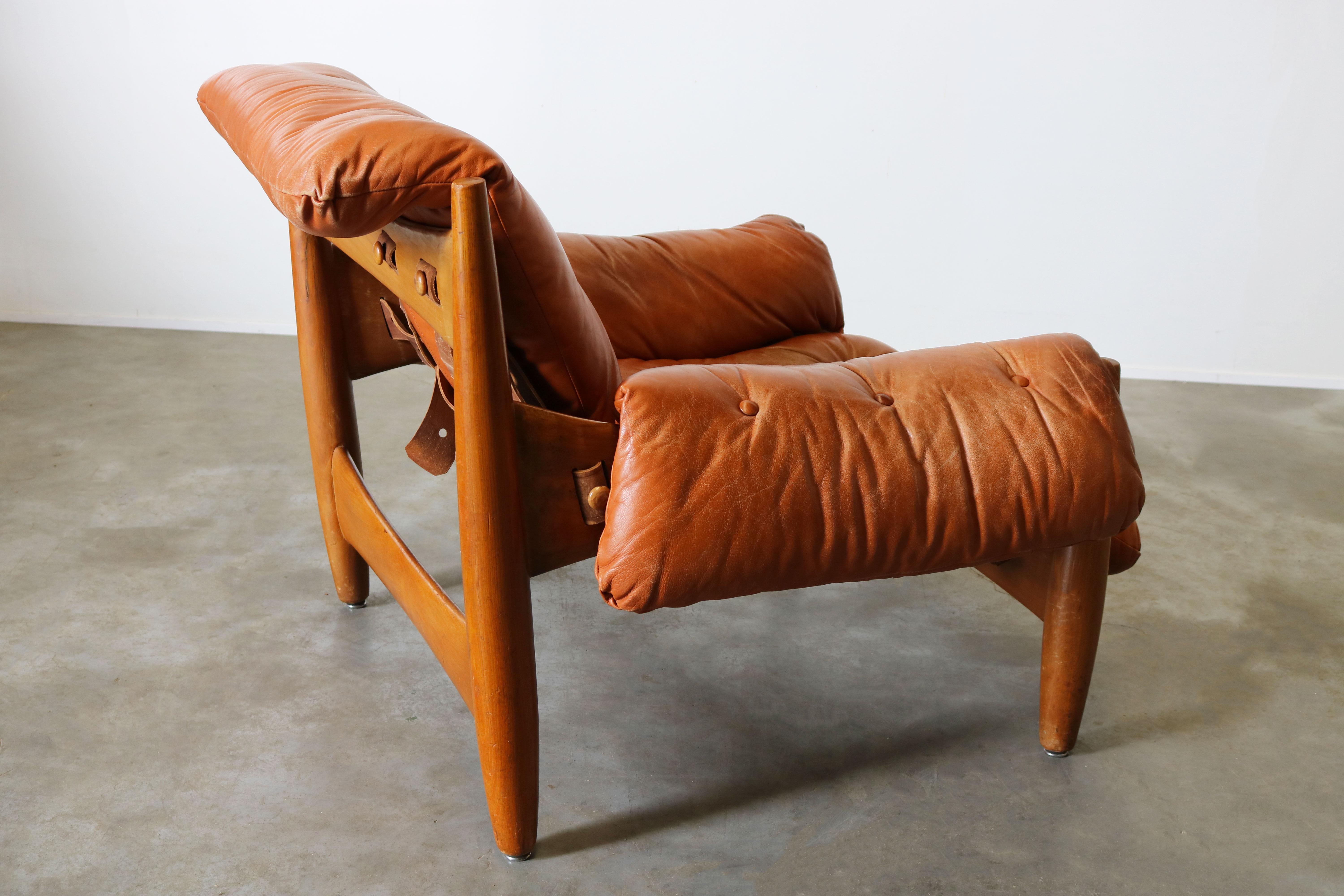 Italian Original Sheriff Lounge Chair by Sergio Rodrigues ISA Italy 1962 Cognac Leather