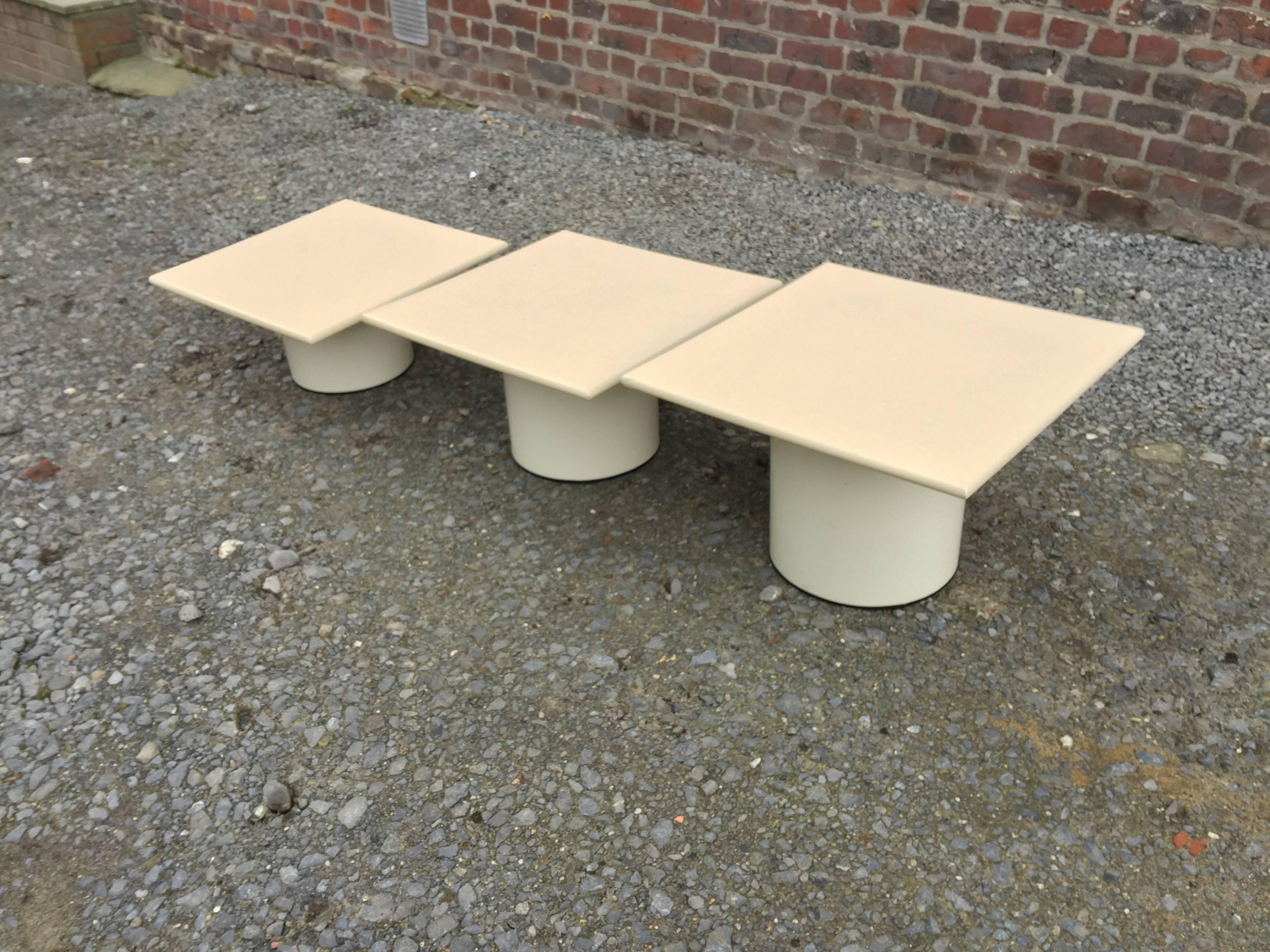 Original Side Tables or Nesting Tables in Metal and Lacquered Wood, circa 1970 In Good Condition For Sale In Saint-Ouen, FR