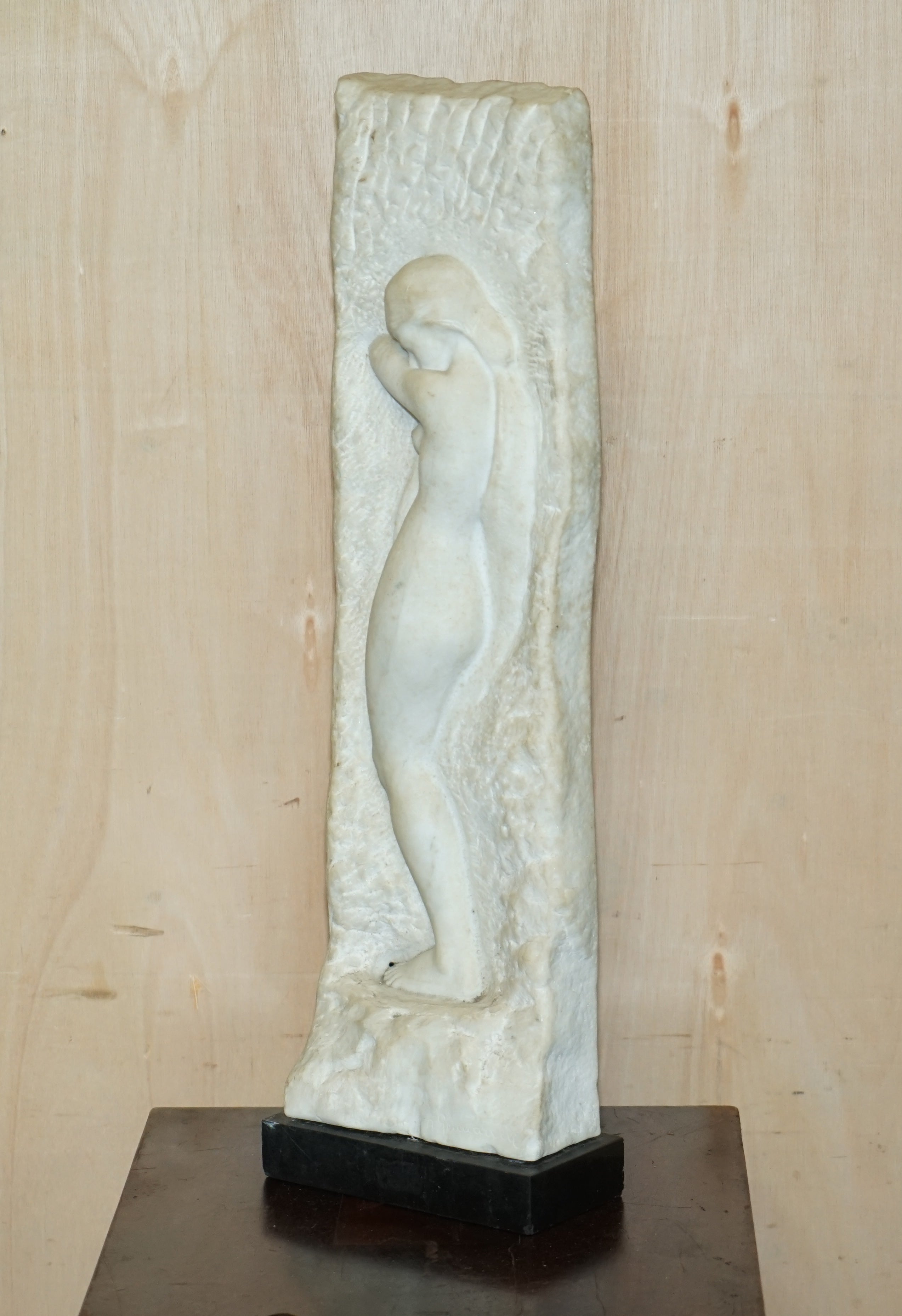 Royal House Antiques

Royal House Antiques is delighted to offer for sale this stunning hand carved Carrara marble, signed Amedeo Gennarelli (1881-1943) Italian Art-déco sculpture of a nude lady circa 1920

Please note the delivery fee listed is