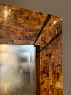 Original signé Karl Springer Grand miroir à suspendre en corne tessellée