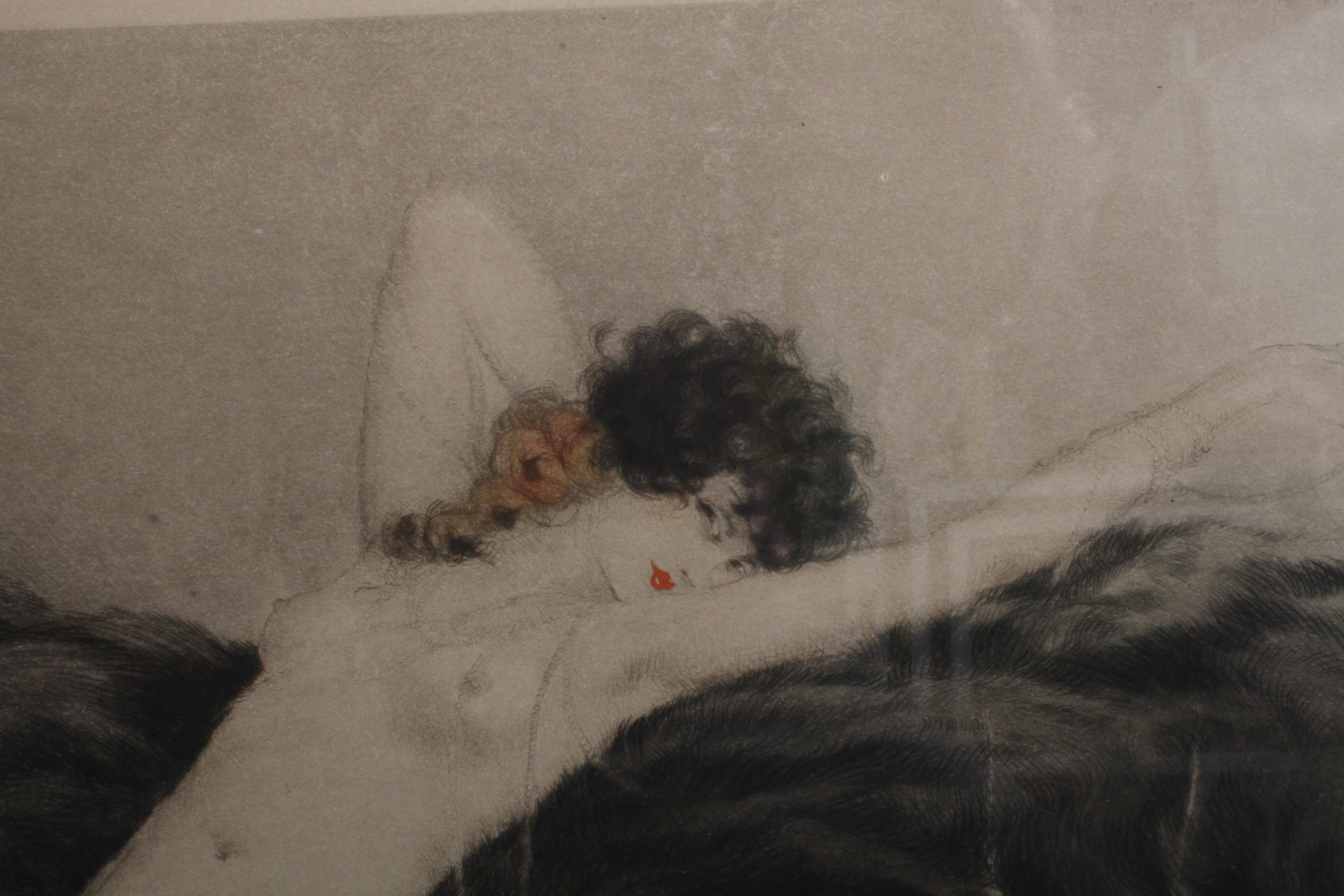 Début du 20ème siècle Gravure originale signée Louis Icart intitulée « Idleness » ou « Laziness » Tapis d'ours 1925 en vente