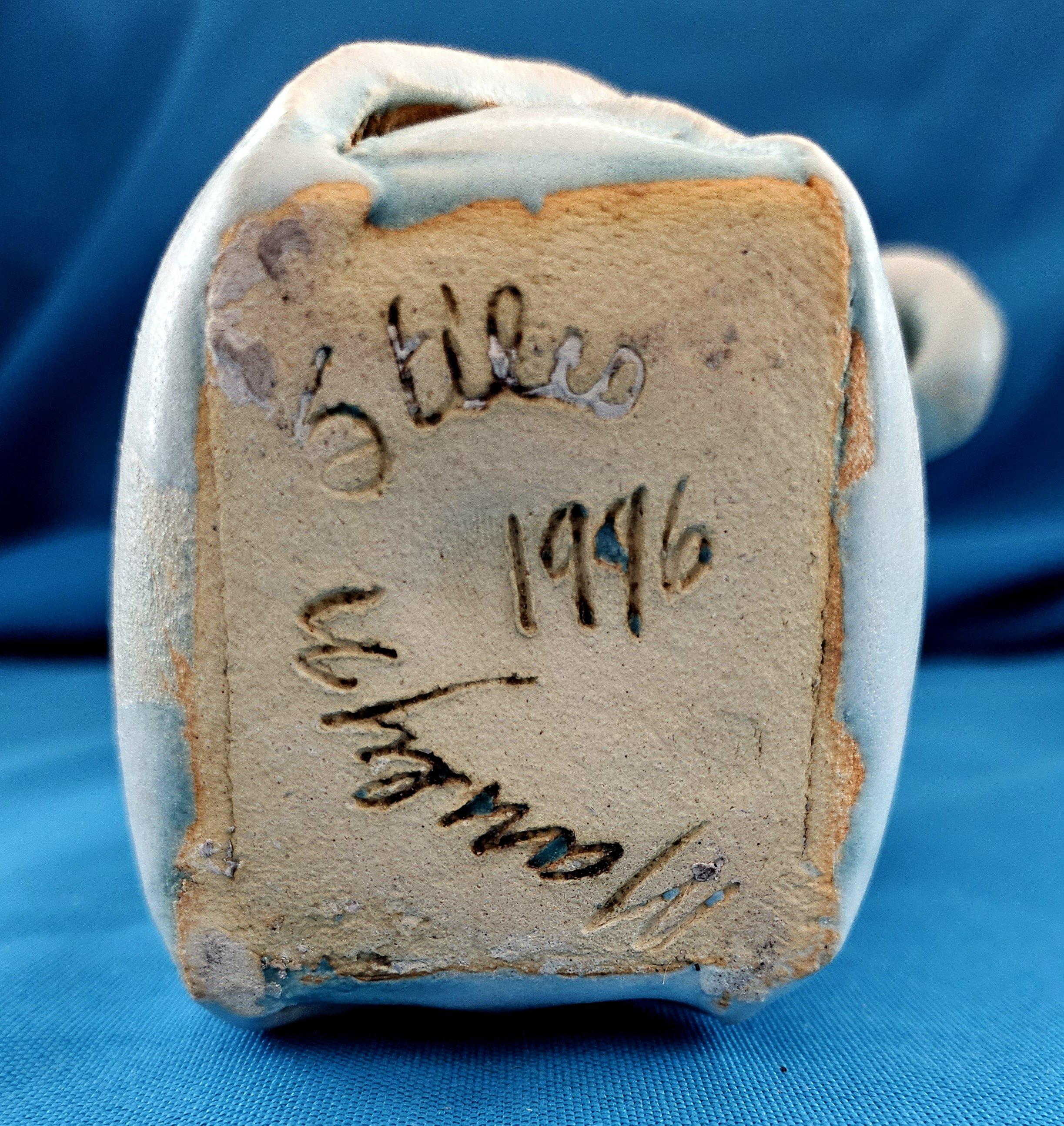 Scultura originale e firmata, una lucertola in una scatola in vendita 4