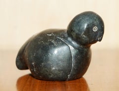 ORIGINAL SIGNED WITH SERIAL NUMBER INUIT ESKIMO SOAPSTONE CARViNG STATUE OF OWL