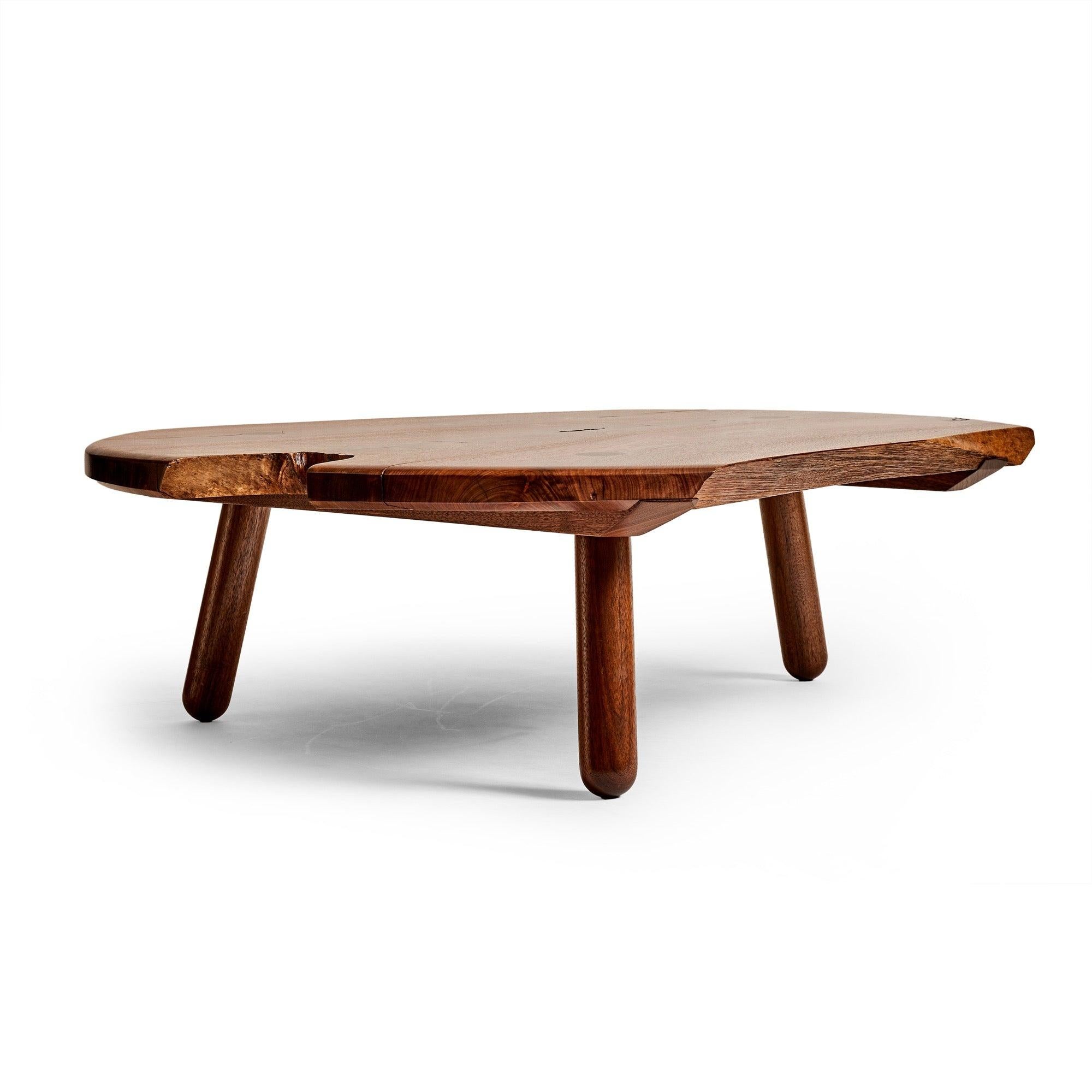 Mesa baja corredera original con cola de milano en Excelente estado para la venta en Sagaponack, NY