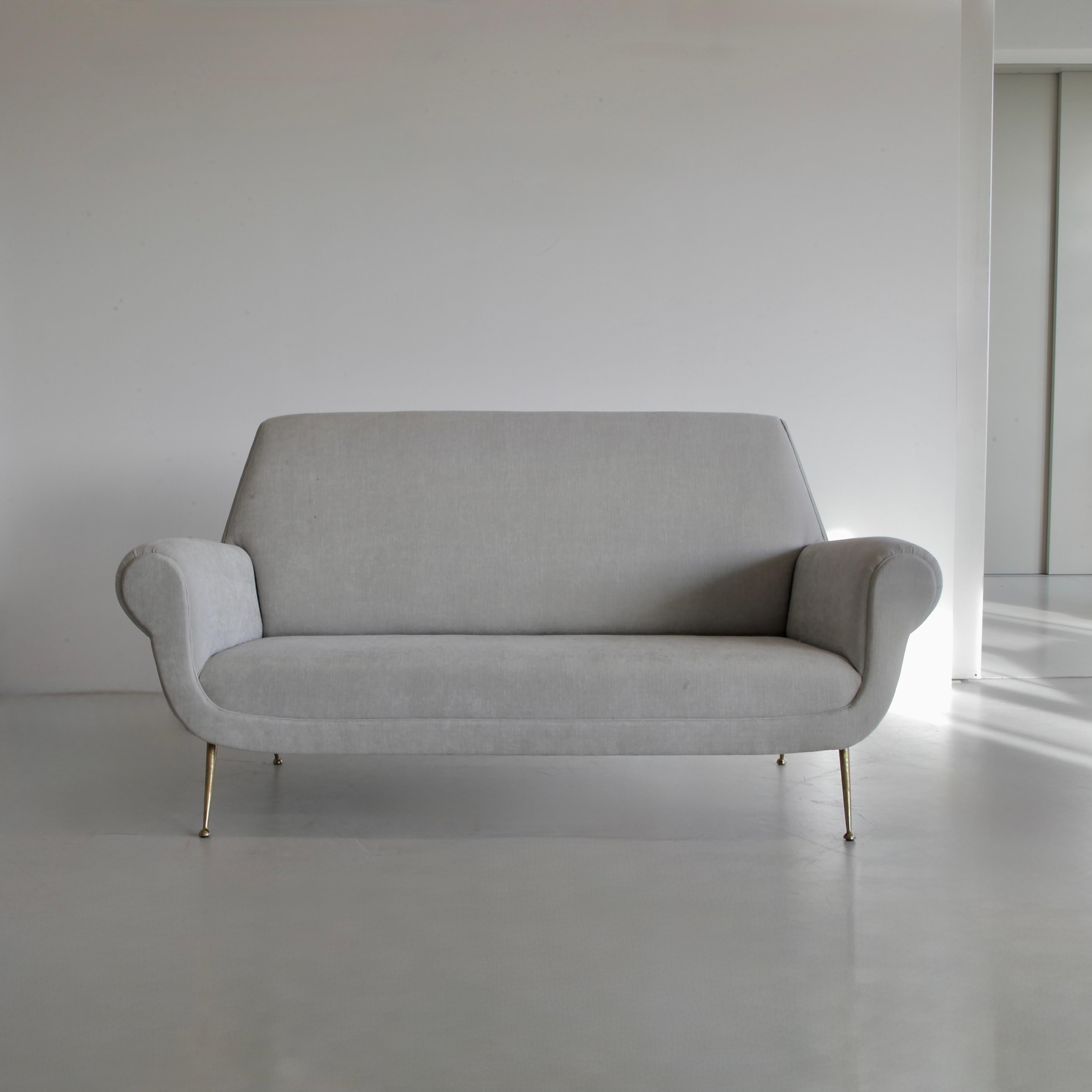 Originales Sofa von Gigi RADICE für MINOTTI, 1960er Jahre (Messing) im Angebot