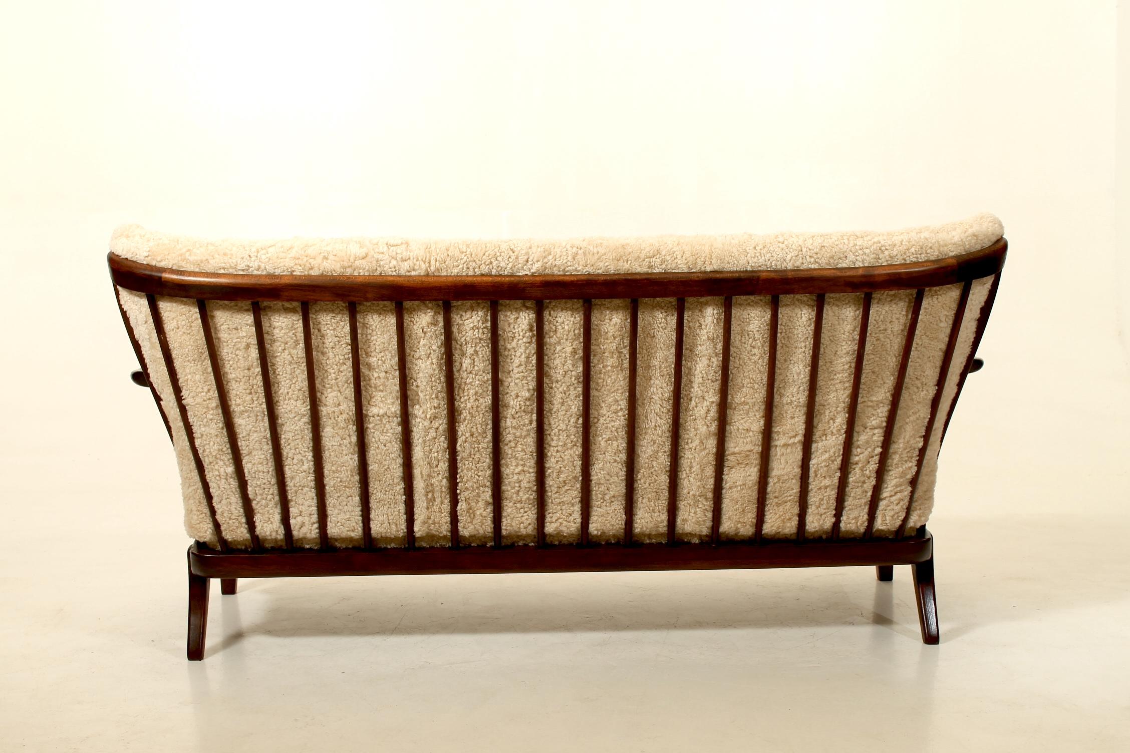 Originales Sofa aus Buche von Alfred Christensen, Dänemark. (Mitte des 20. Jahrhunderts) im Angebot