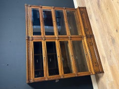 Original stackable Globe Wernicke bookcase with cut glass in oak