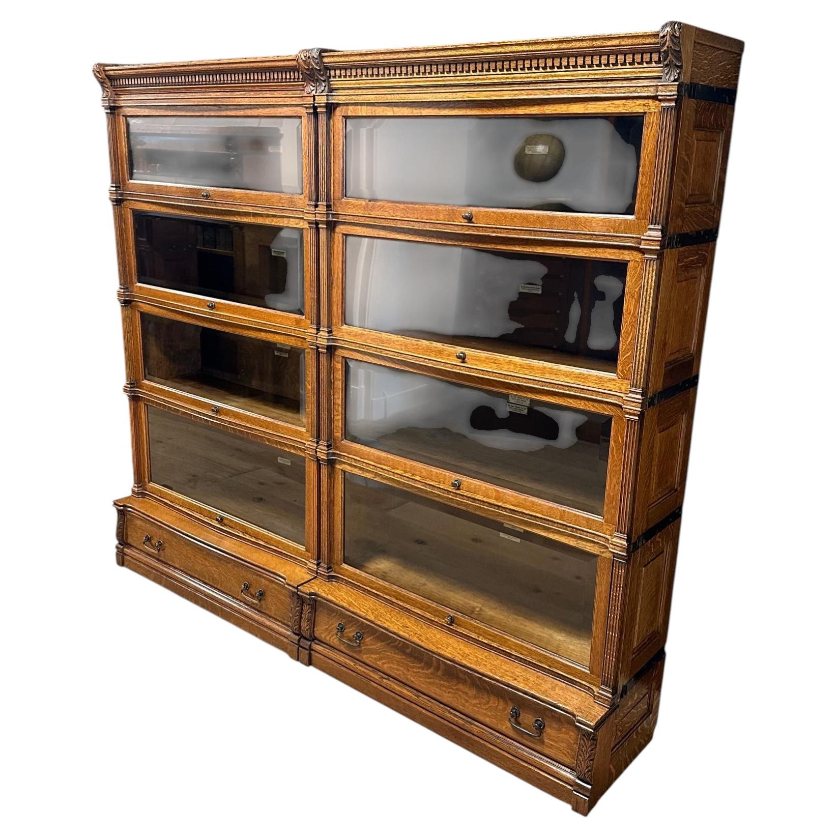 Original stackable Globe Wernicke bookcase with cut glass in oak