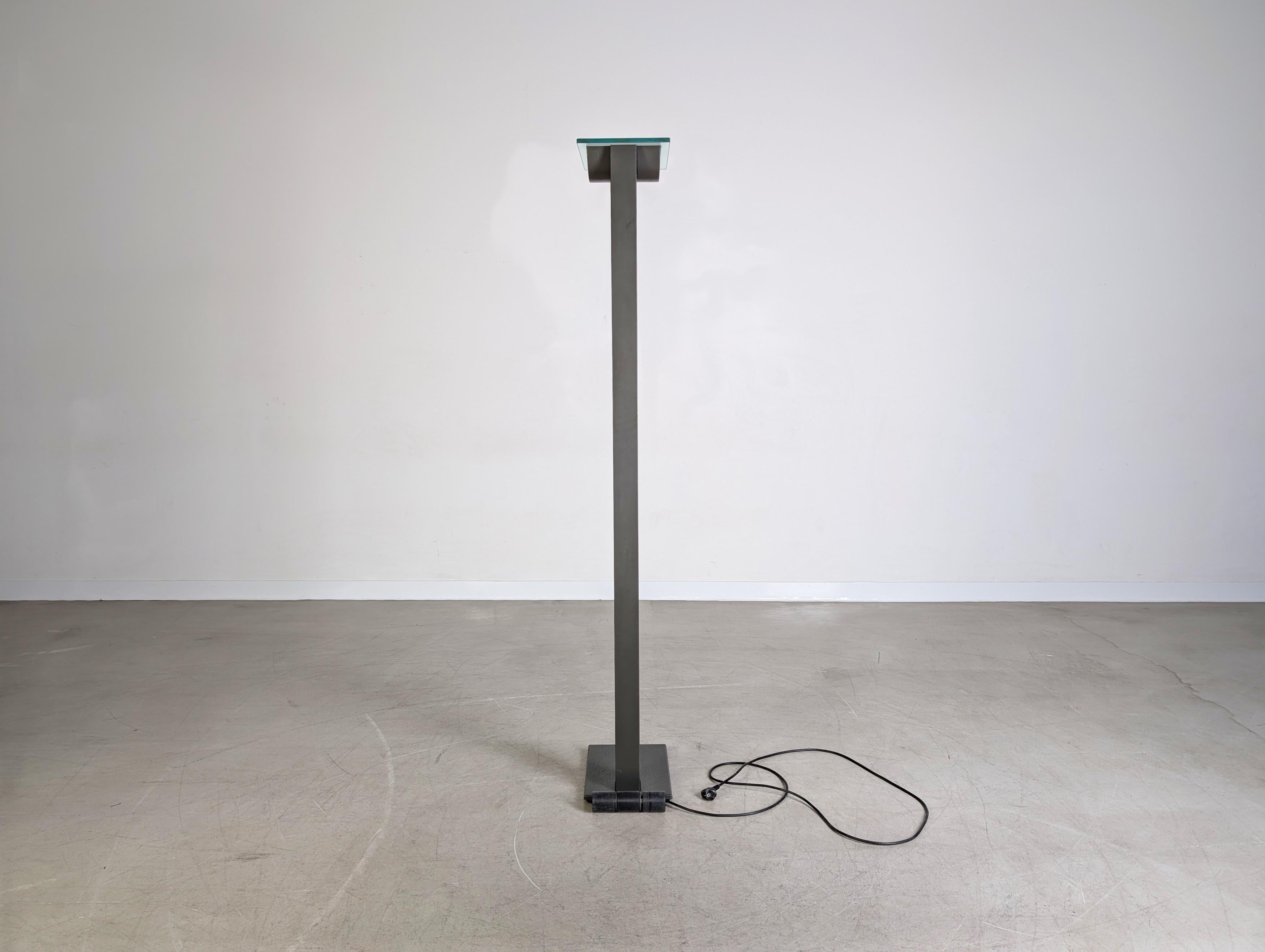 Fine XX secolo Original Staff ID-S Bodenlampe Stehleuchte Ettore Sottsass Glas in vendita