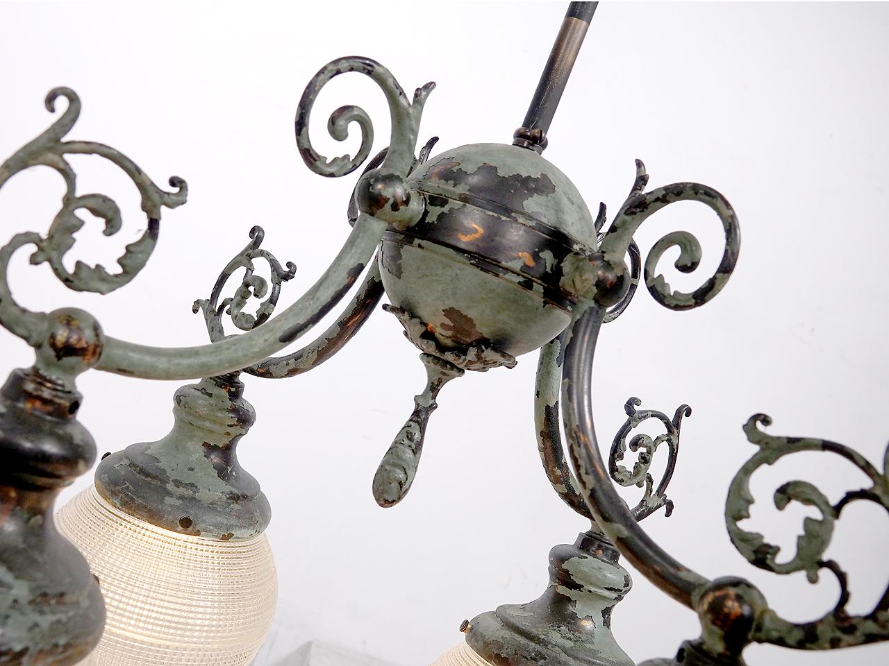 These lamps are very hard to come by and this example is a beautiful original. All we did was rewire it with the correct reproduction fabric covered pulley wire. It swings left to right and can extend from 4 to almost 6 foot from the wall. The lamp