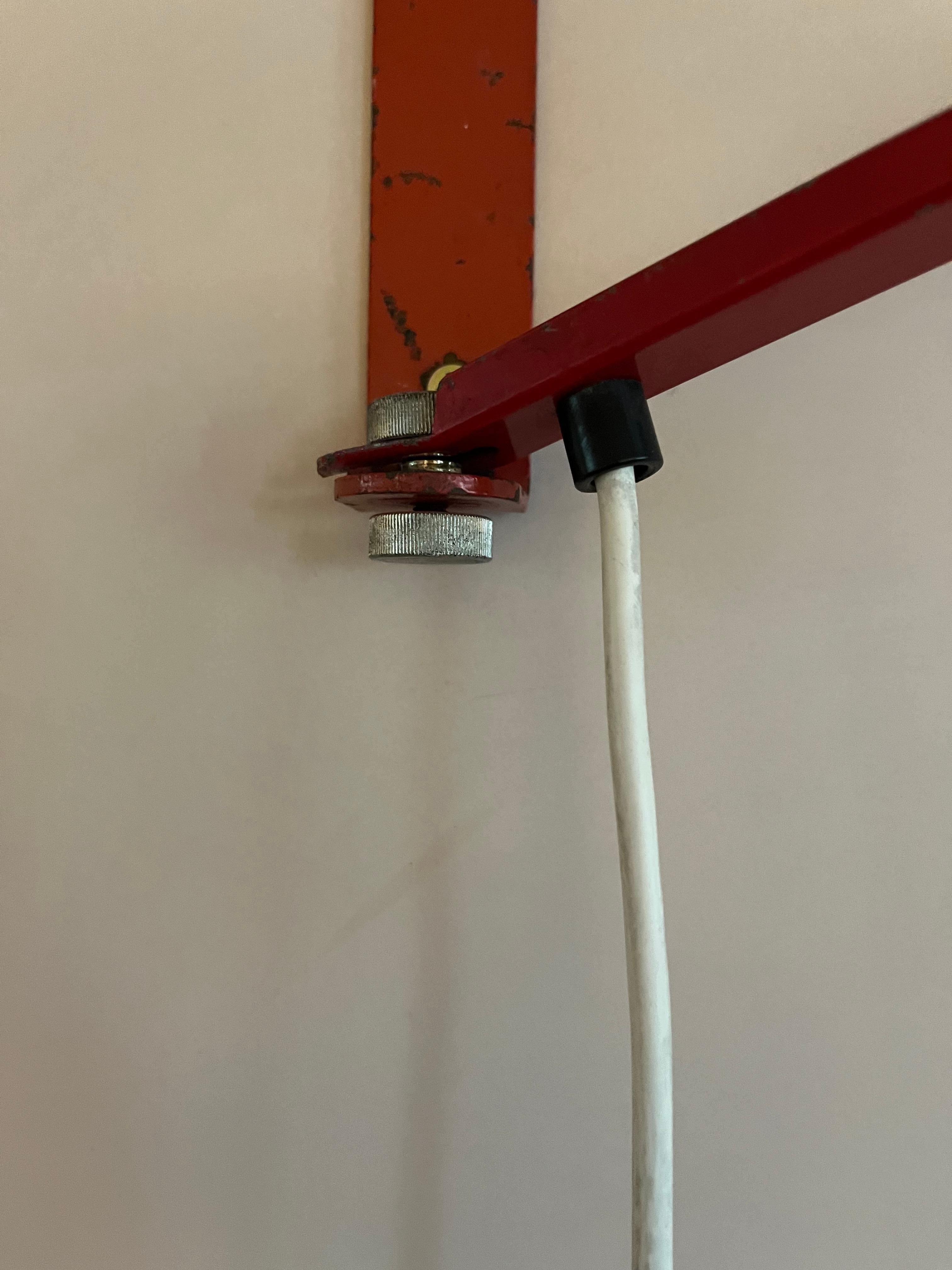 Original swing arm wall light by Paolo Rizzatto Model 265 produced by Arteluce. 5